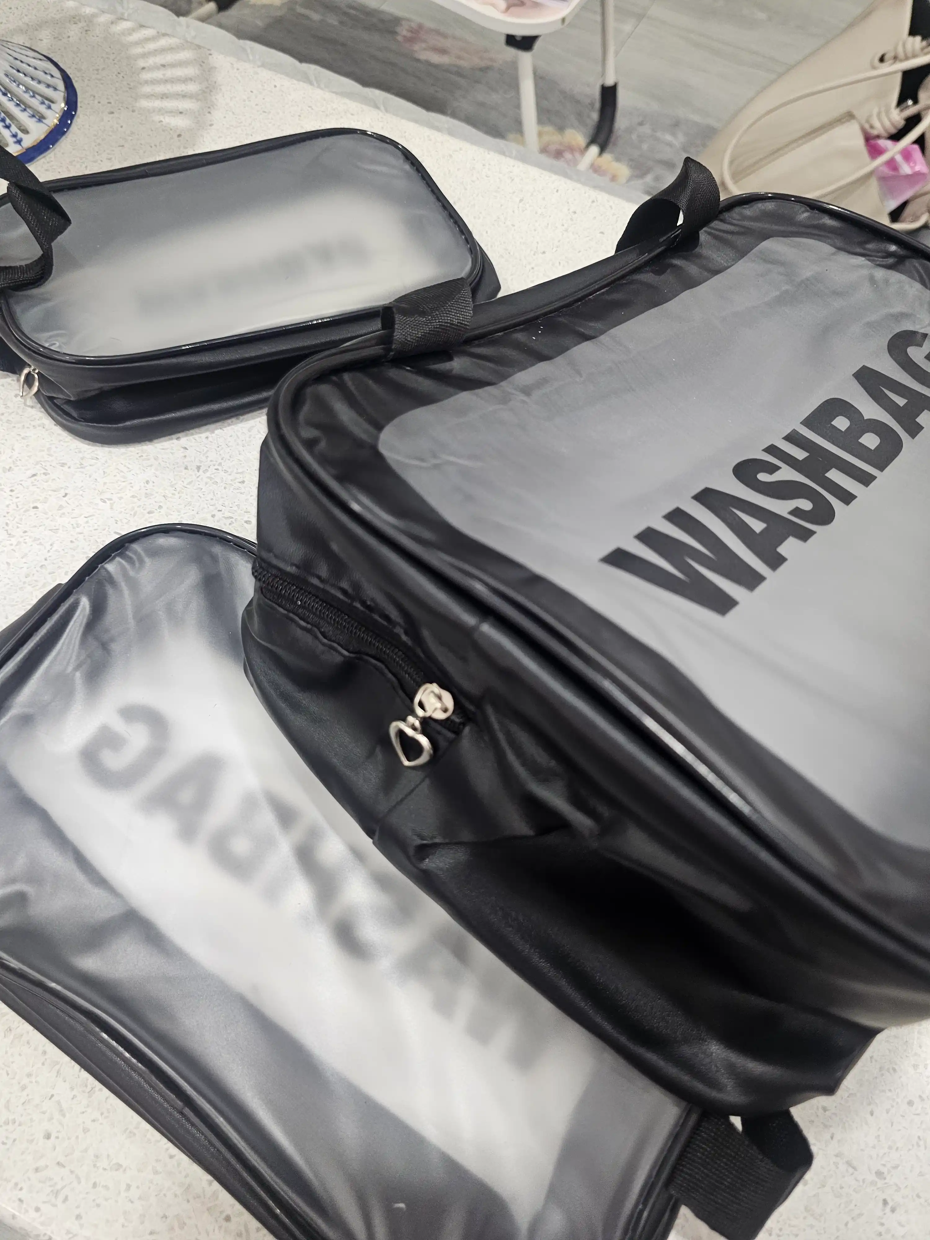 “WASHBAG” 4 xil o‘lchamli va 4 rangli suv o‘tkazmaydigan kosmetik sumkalar Eko-koja PVX