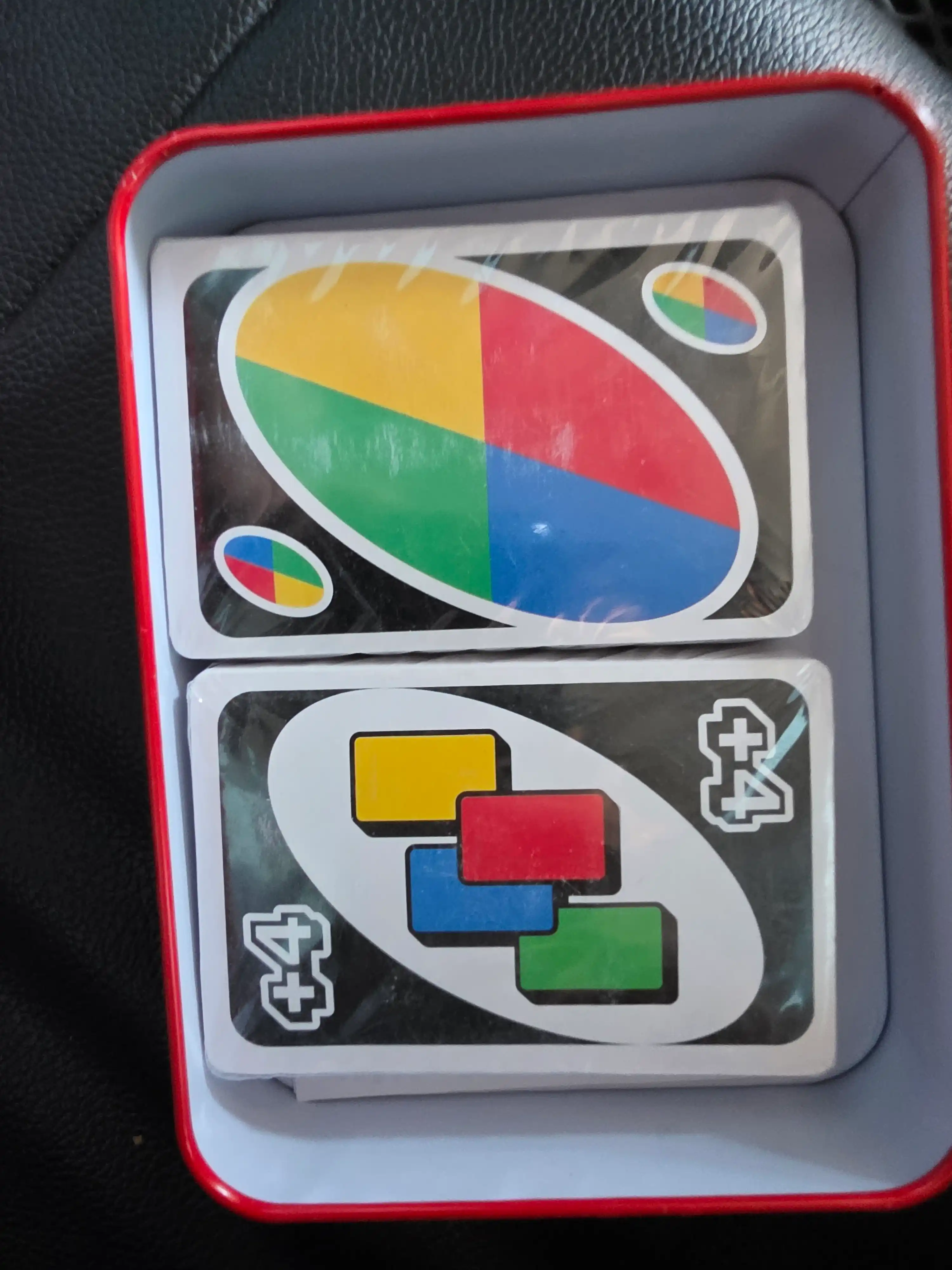 Карточная игра UNO для всей семьи и компании друзей