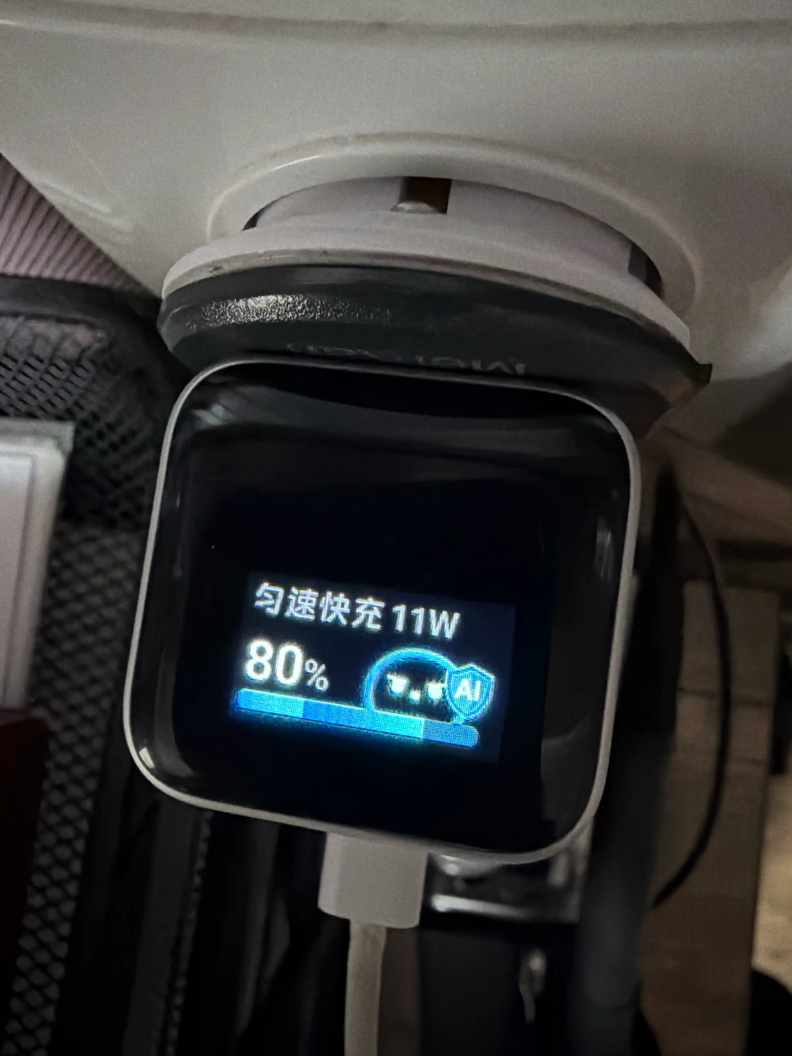Anker Nano 45W Smart Display GaN USB-C зарядное устройство с поворотной вилкой 180°