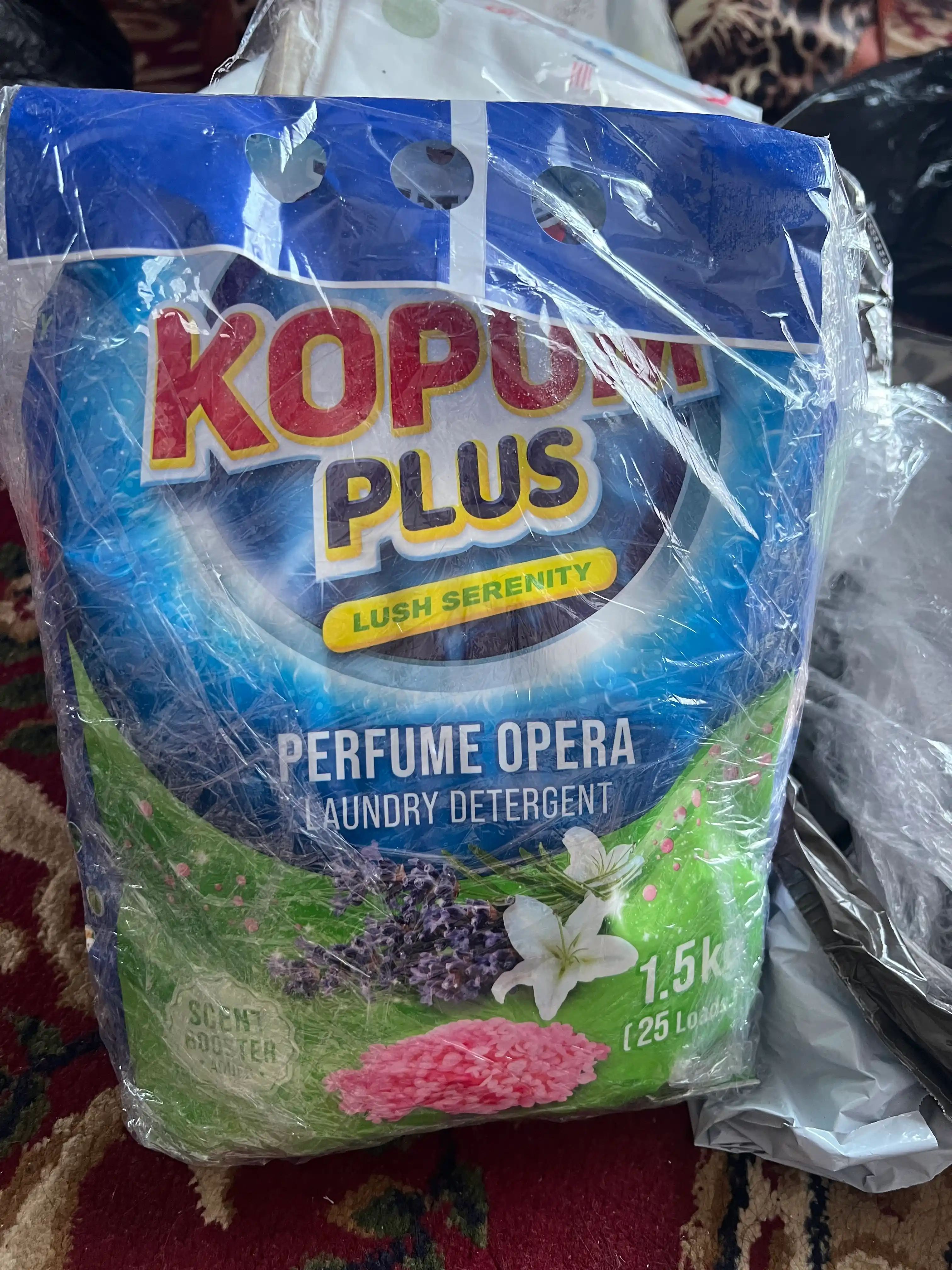 Kir yuvish kukuni Kopum Plus, avtomat, Koreyada ishlab chiqarilgan, rangli va oq kiyimlar