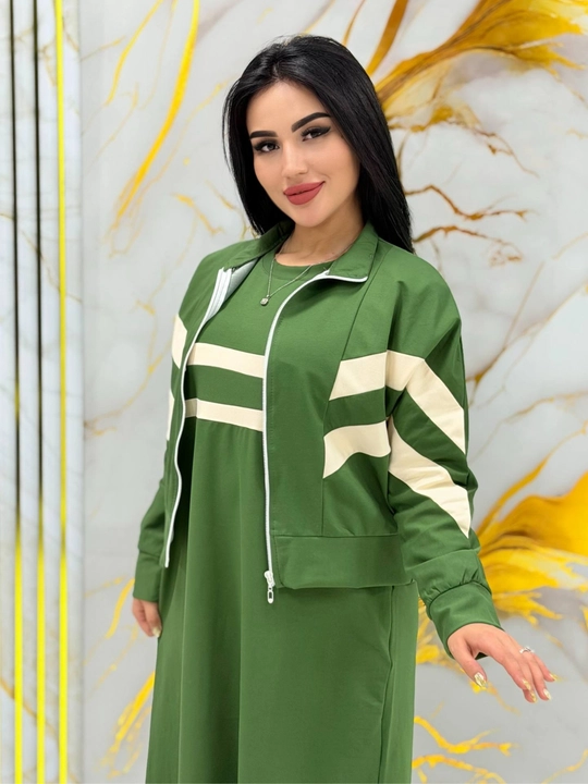 Ayollar abaya uslubidagi ikki qismli kiyim, uzun ko'ylak va jaket