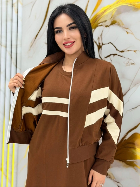 Ayollar abaya uslubidagi ikki qismli kiyim, uzun ko'ylak va jaket