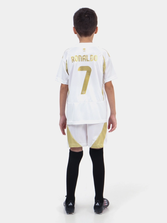 Bolalar futbol formasi, futbolka va shortik