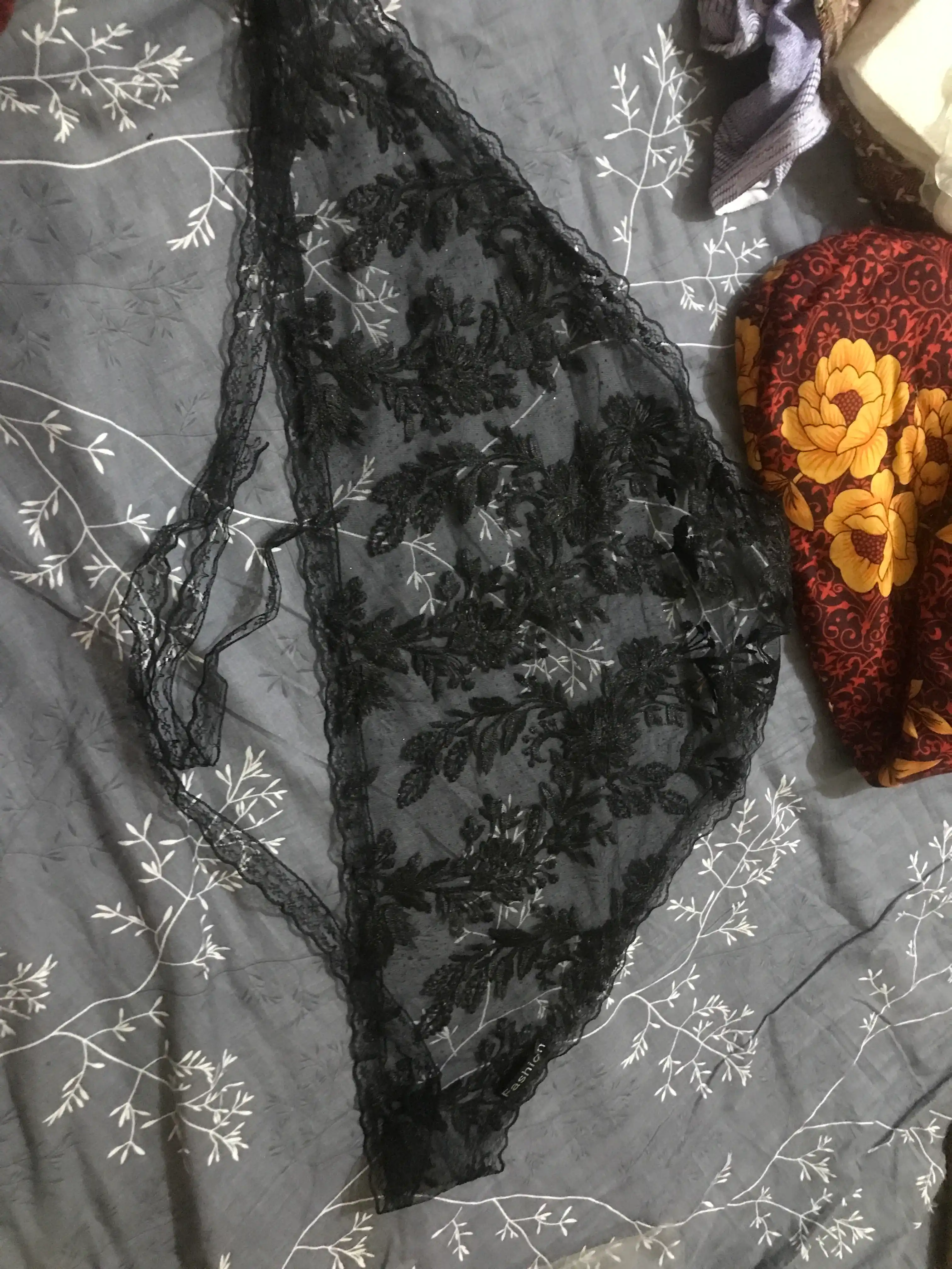 Kosinka, to‘rli, bask uslubidagi to‘rli kosinka, bandana, romol