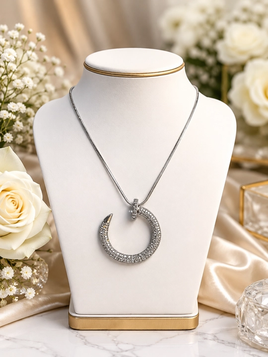 CartieR cовременное колье с кулоном, украшенным цирконами - 
