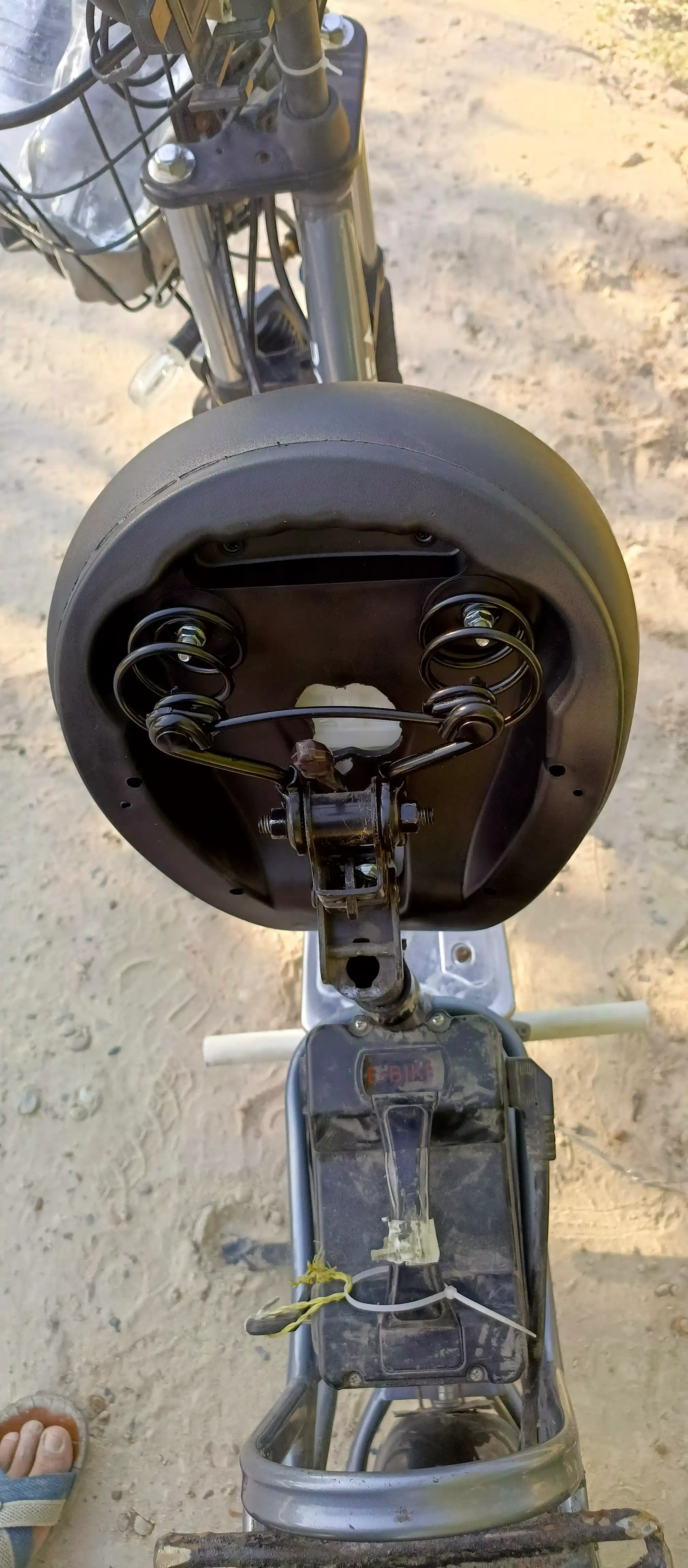 Elektr velosiped va skuter egari