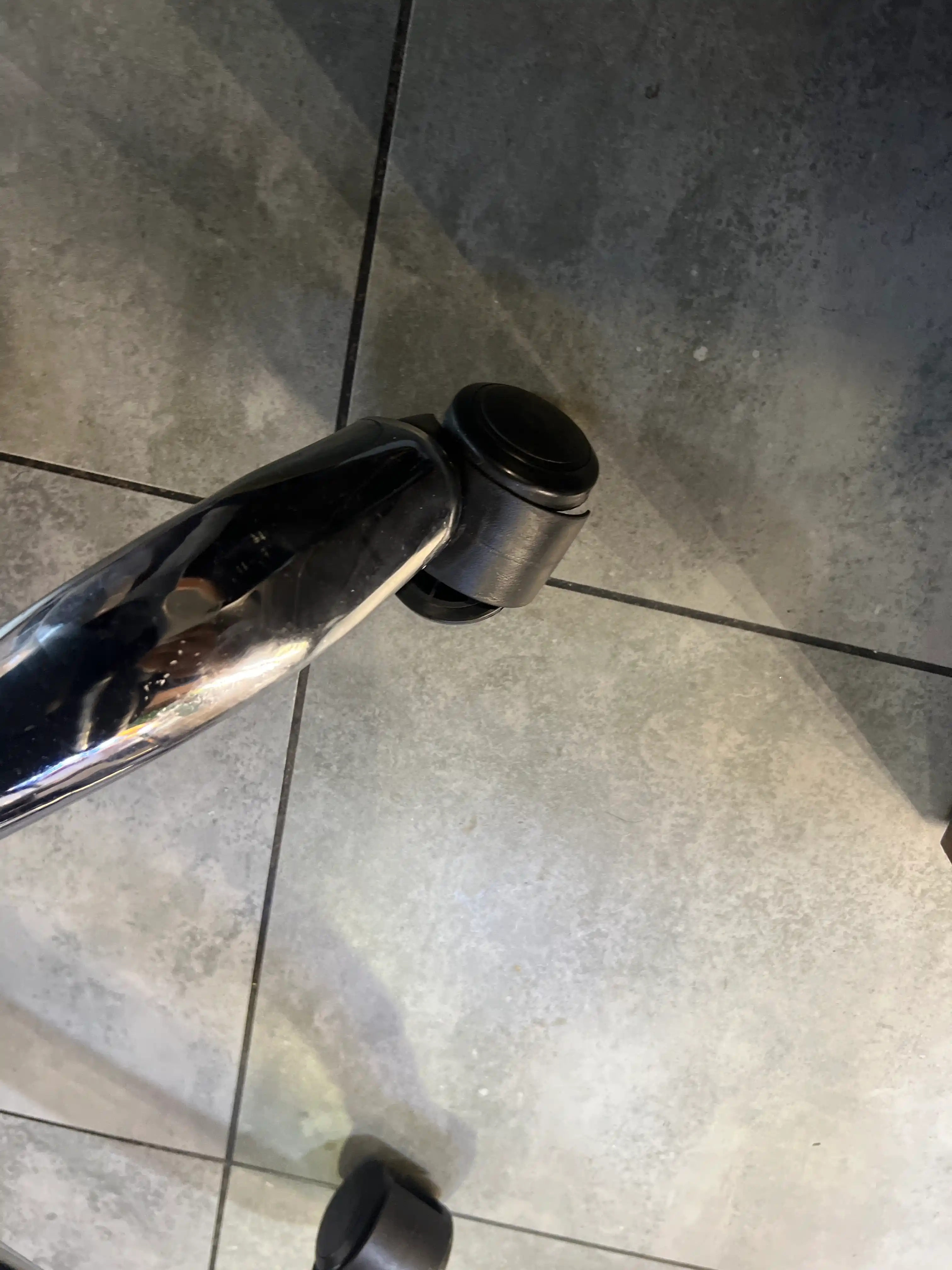 Uy va ofis uchun bel tayanchiga ega ergonomik kompyuter kreslosi