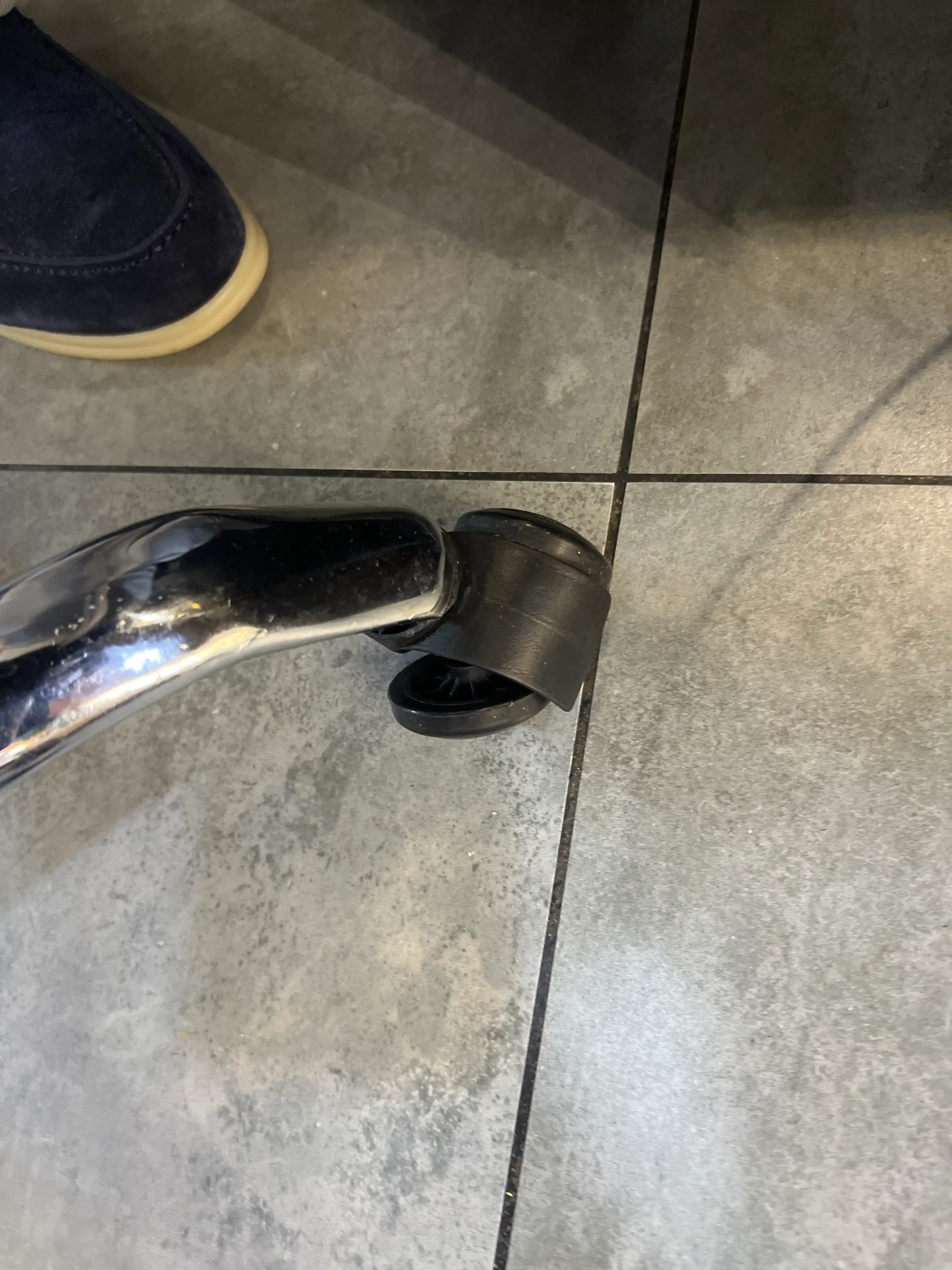 Uy va ofis uchun bel tayanchiga ega ergonomik kompyuter kreslosi