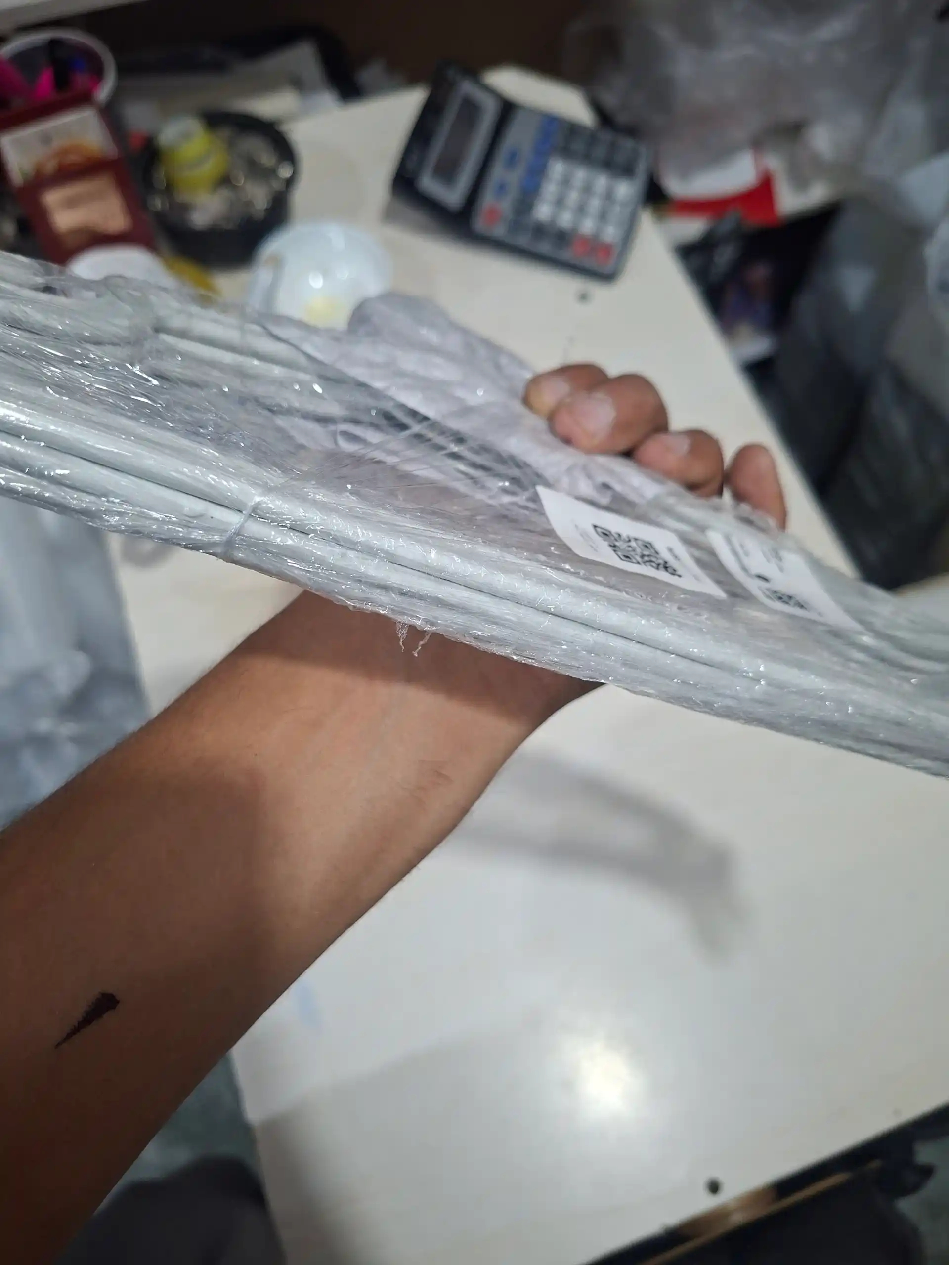 Plastik kiyim ilgichlar, sirpanishga qarshi tishli 42 sm 5, 10, 20, 30 dona