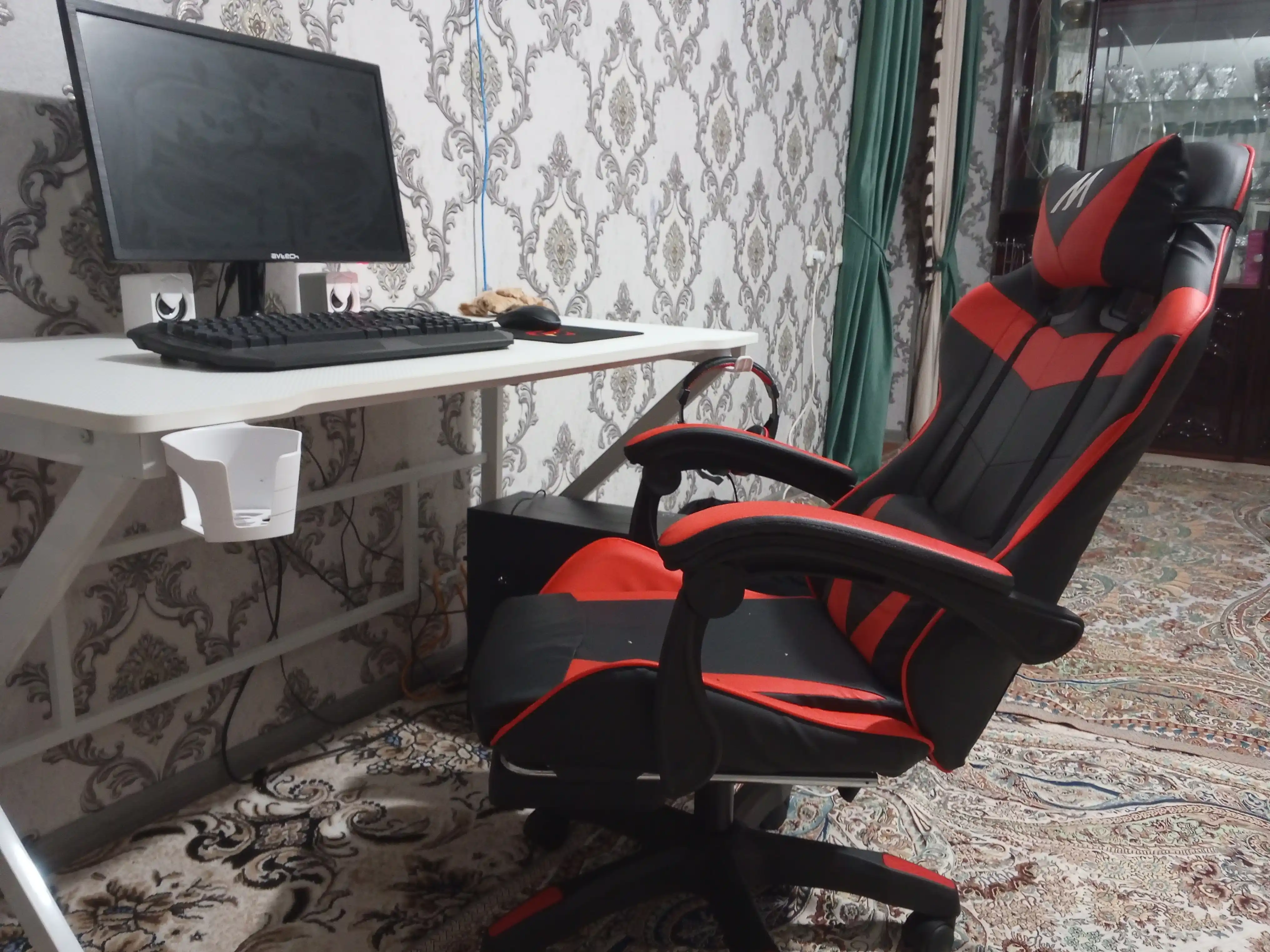 Gaming kreslo TOJIRBEK, kompyuter va ofis uchun, oyoq qo'ygichli o'rindiq
