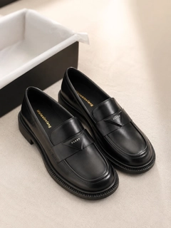Тёмно-коричневый