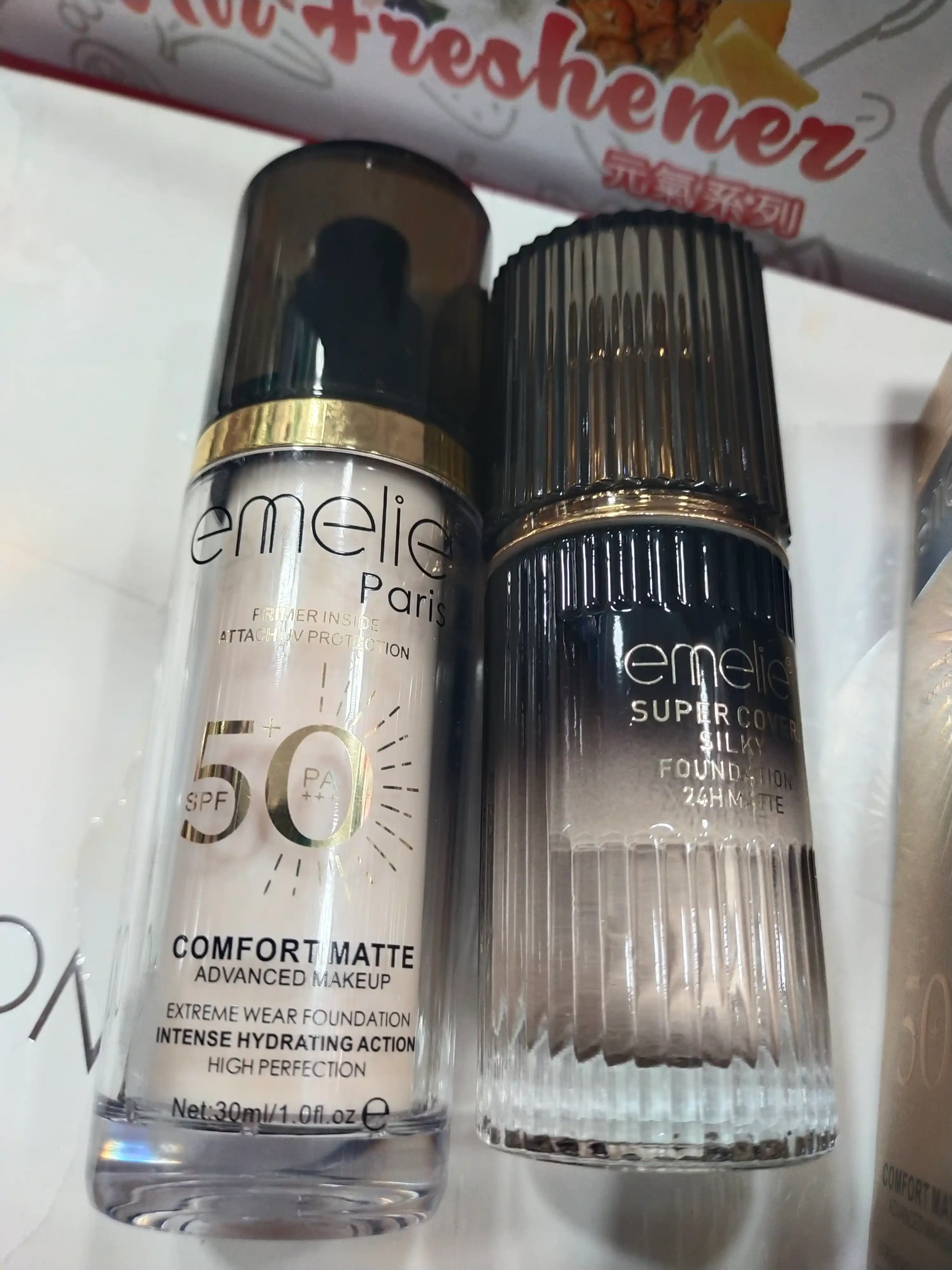 Тональный крем для лица Emelie SPF, стойкий, матовый эффект и ровное покрытие
