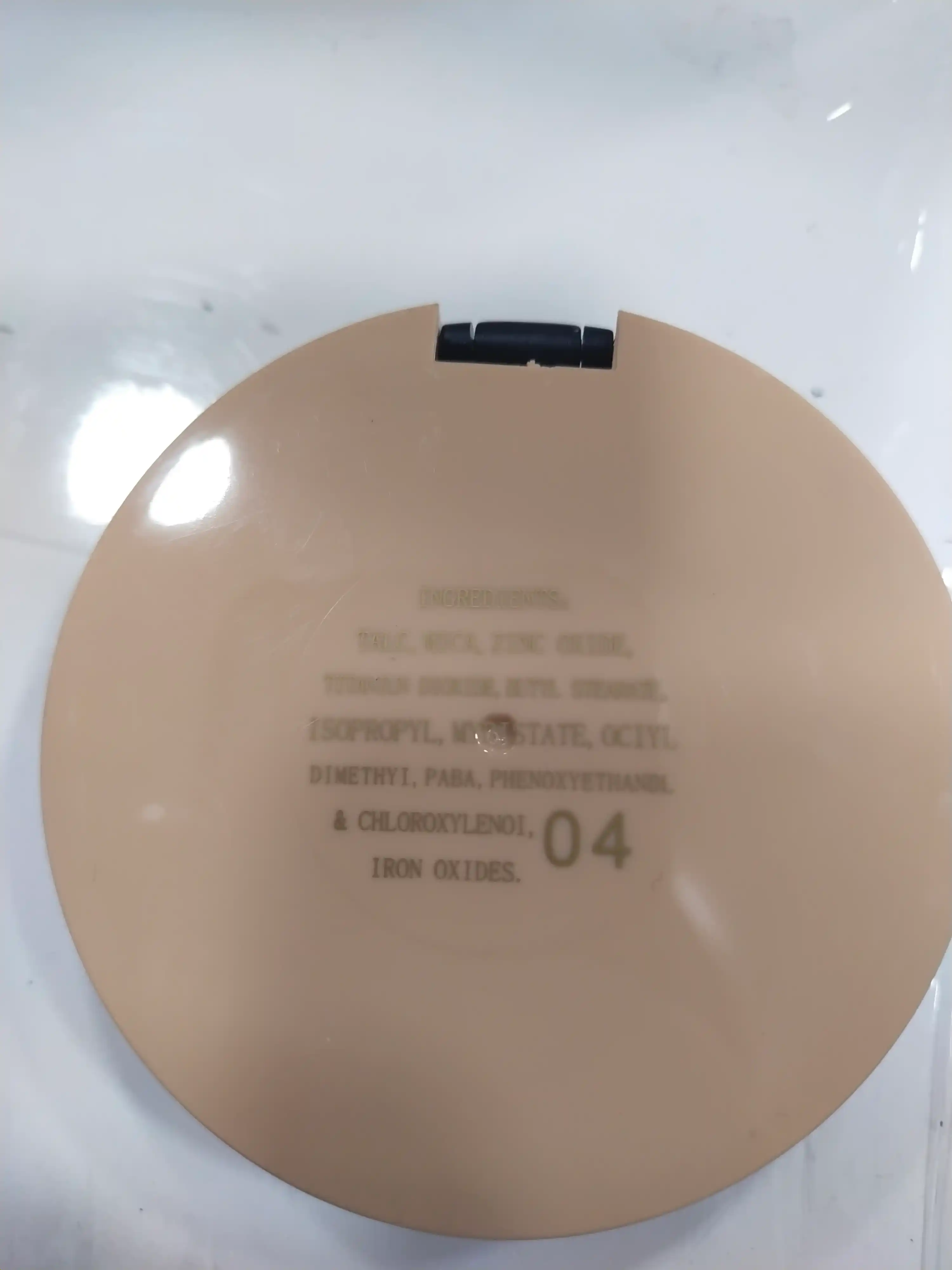 Пудра для лица Nuobeier SPF 20 / Emelie, прессованная, матовый эффект