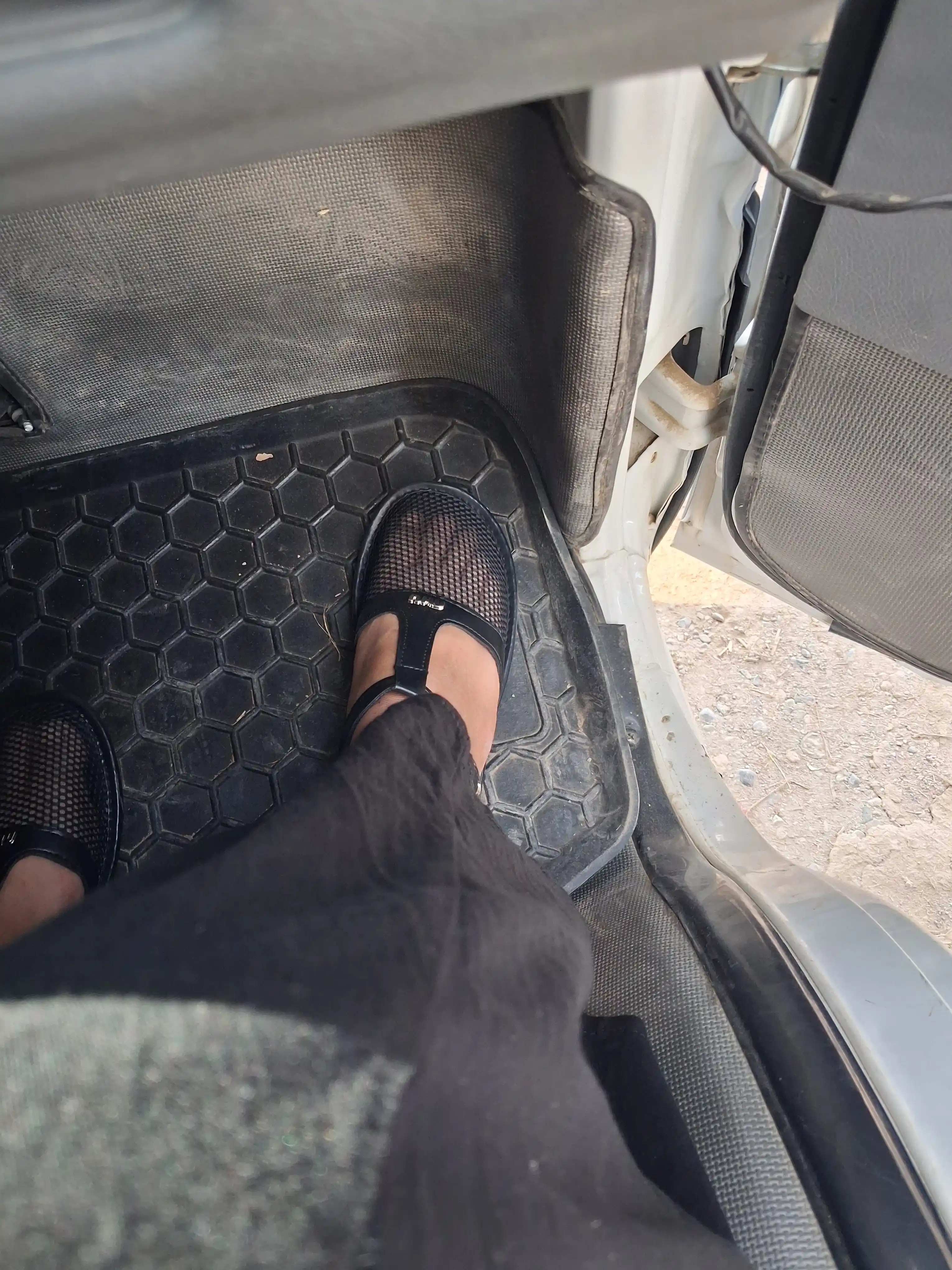 Ayollar yozgi oyoq kiyimi, baletka va sandal, yengil to‘rli tufli 1razmer kichik