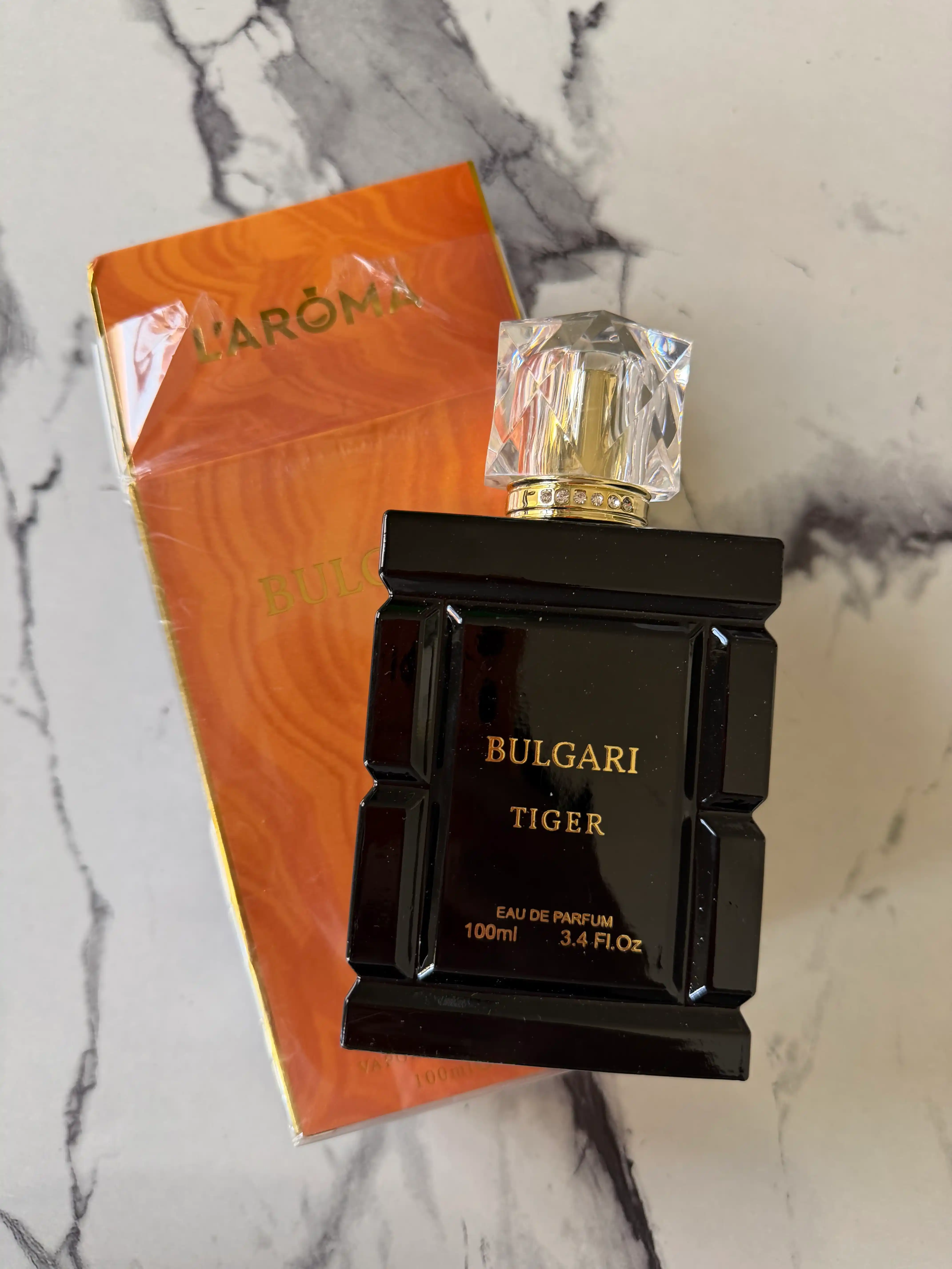 Erkaklar atiri Bulgari Tiger Eau de Parfum 100 ml, yangi yog‘ochsimon hid, sovg’a uchun
