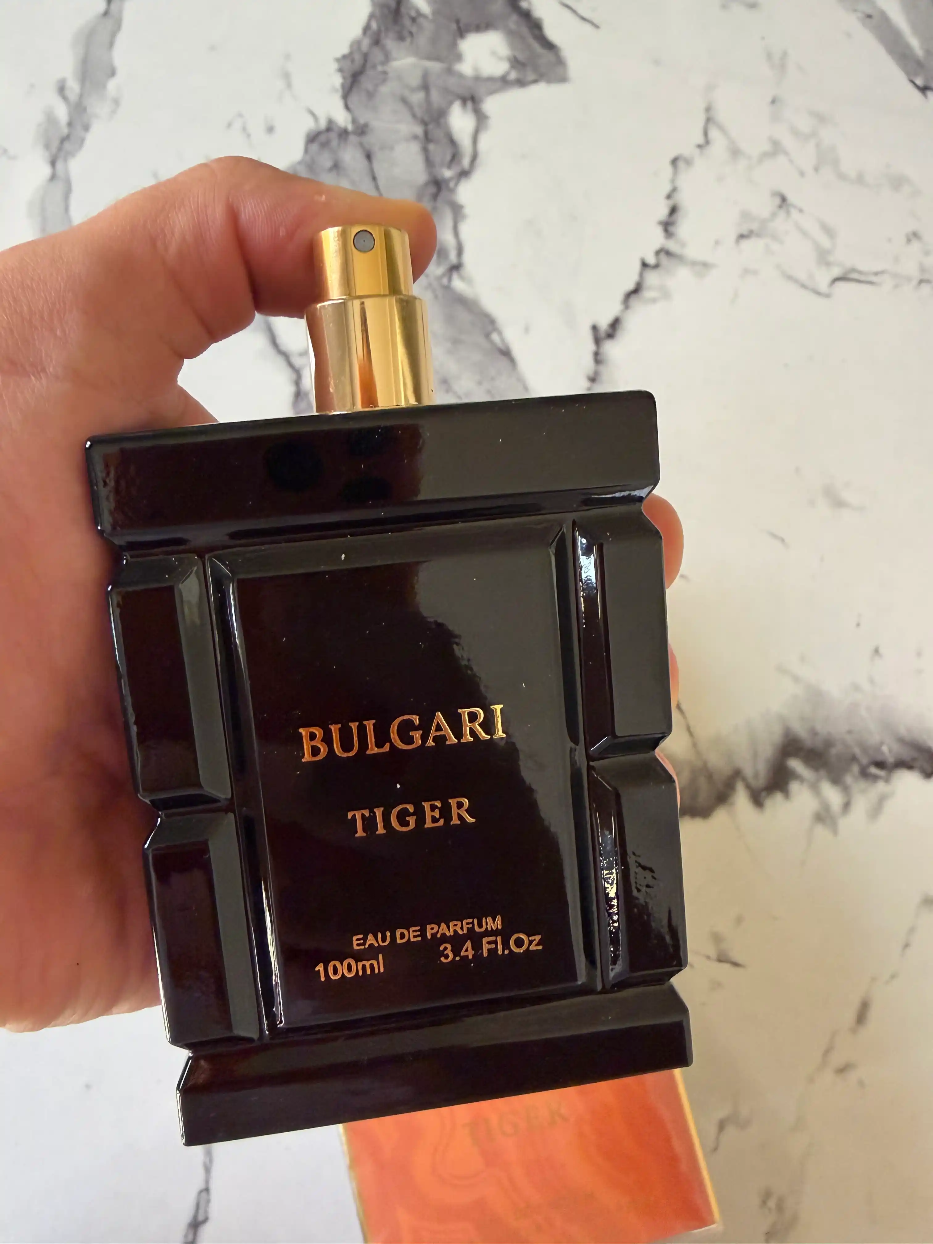 Erkaklar atiri Bulgari Tiger Eau de Parfum 100 ml, yangi yog‘ochsimon hid, sovg’a uchun