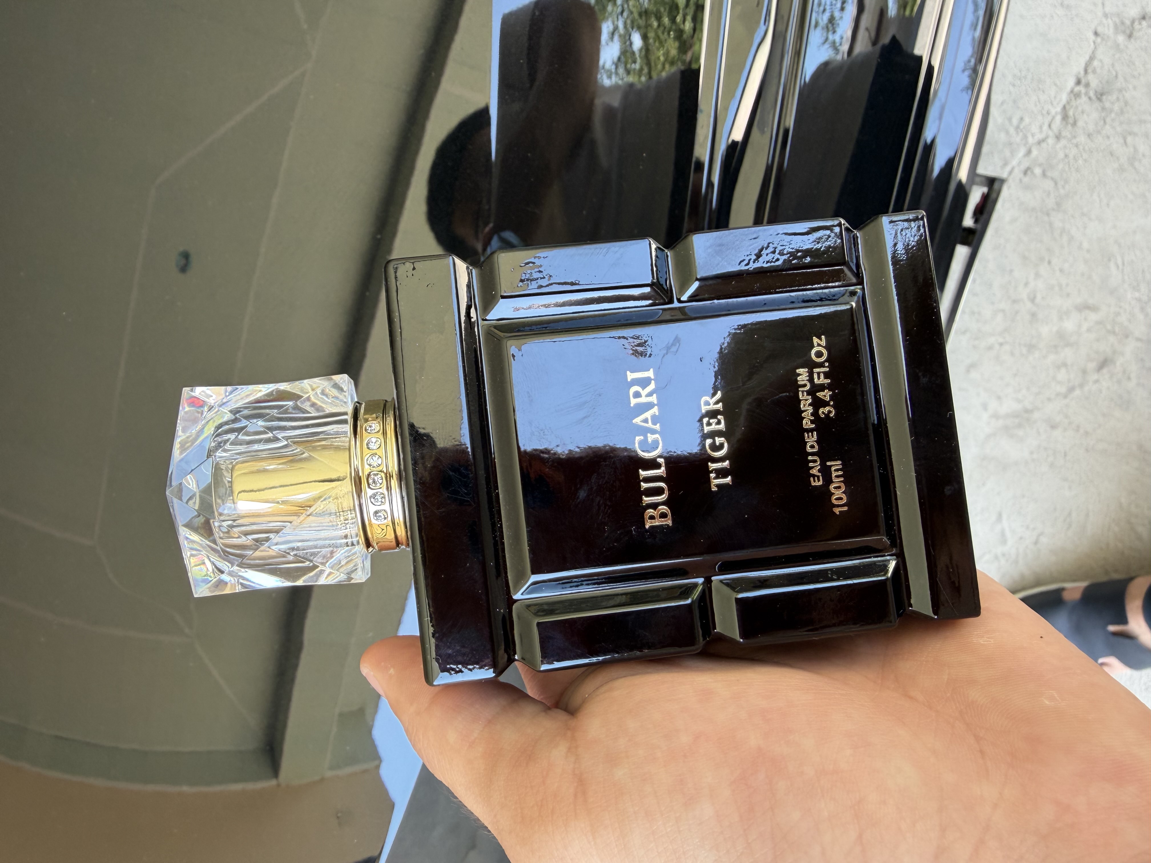 Erkaklar atiri Bulgari Tiger Eau de Parfum 100 ml, yangi yog‘ochsimon hid, sovg’a uchun