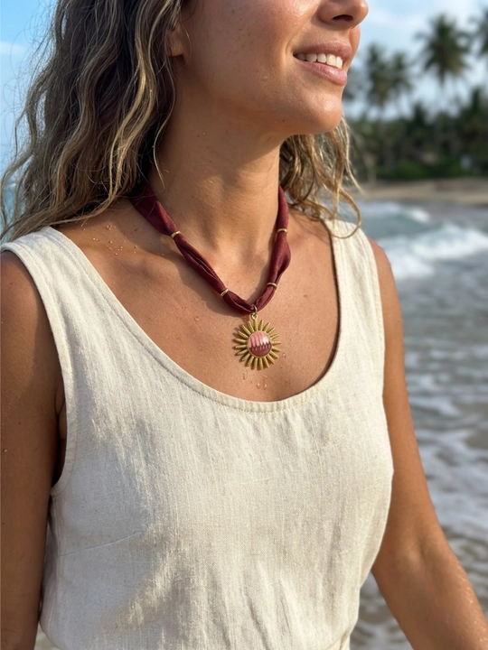 Ayollar uchun matoli choker kolye, tilla rang kulonli nafis va zamonaviy taqinchoq