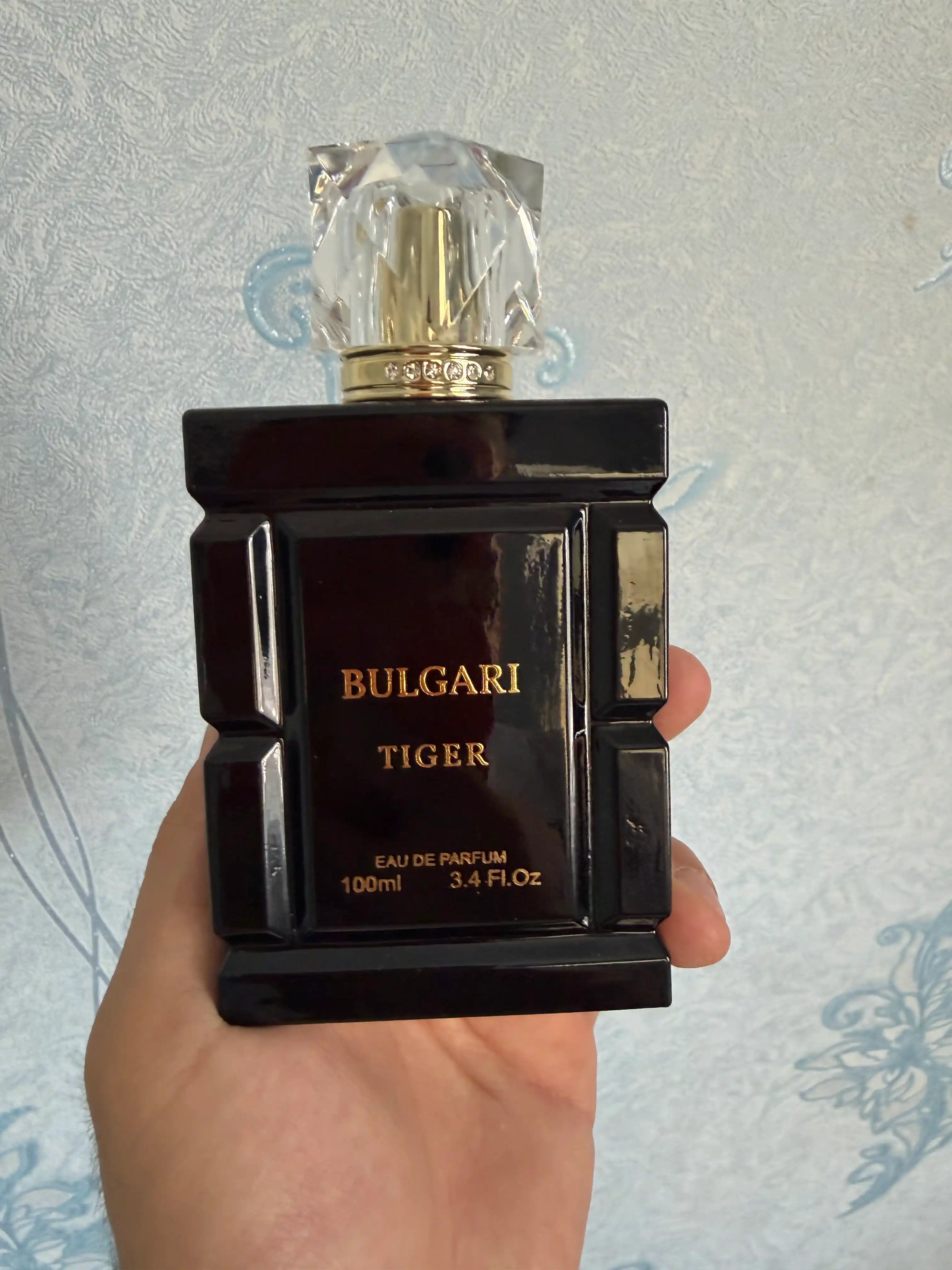 Erkaklar atiri Bulgari Tiger Eau de Parfum 100 ml, yangi yog‘ochsimon hid, sovg’a uchun