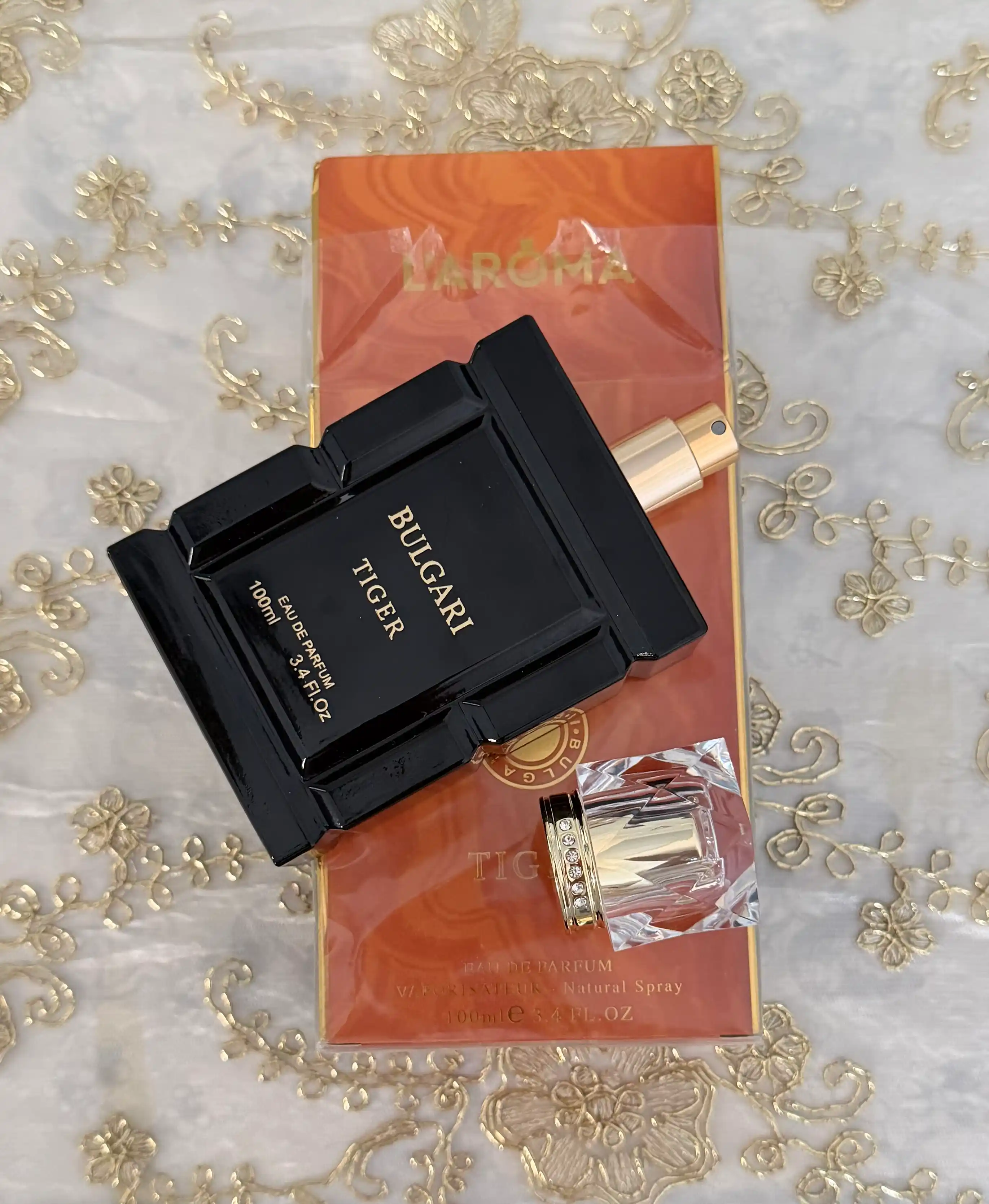 Erkaklar atiri Bulgari Tiger Eau de Parfum 100 ml, yangi yog‘ochsimon hid, sovg’a uchun