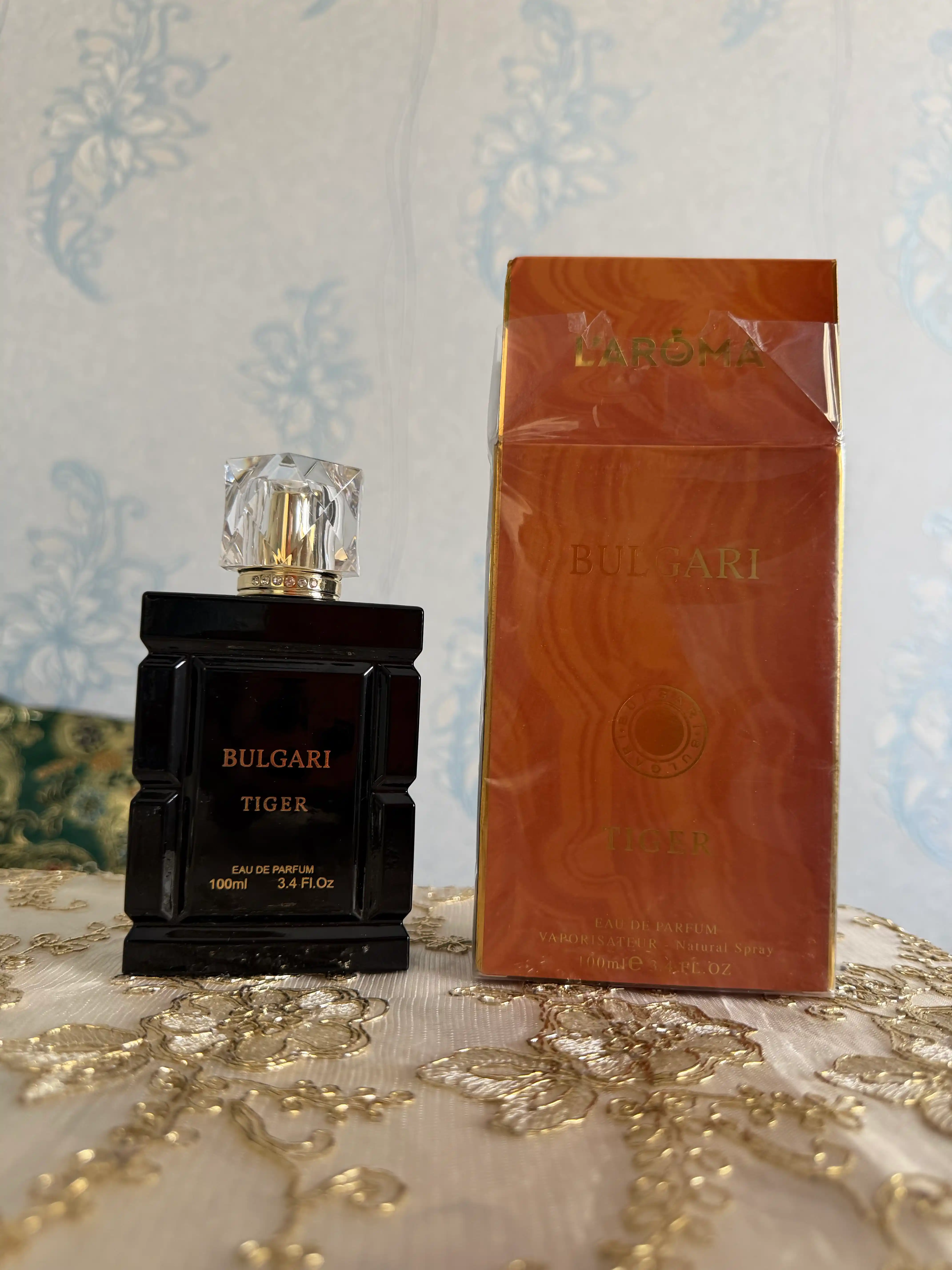 Erkaklar atiri Bulgari Tiger Eau de Parfum 100 ml, yangi yog‘ochsimon hid, sovg’a uchun