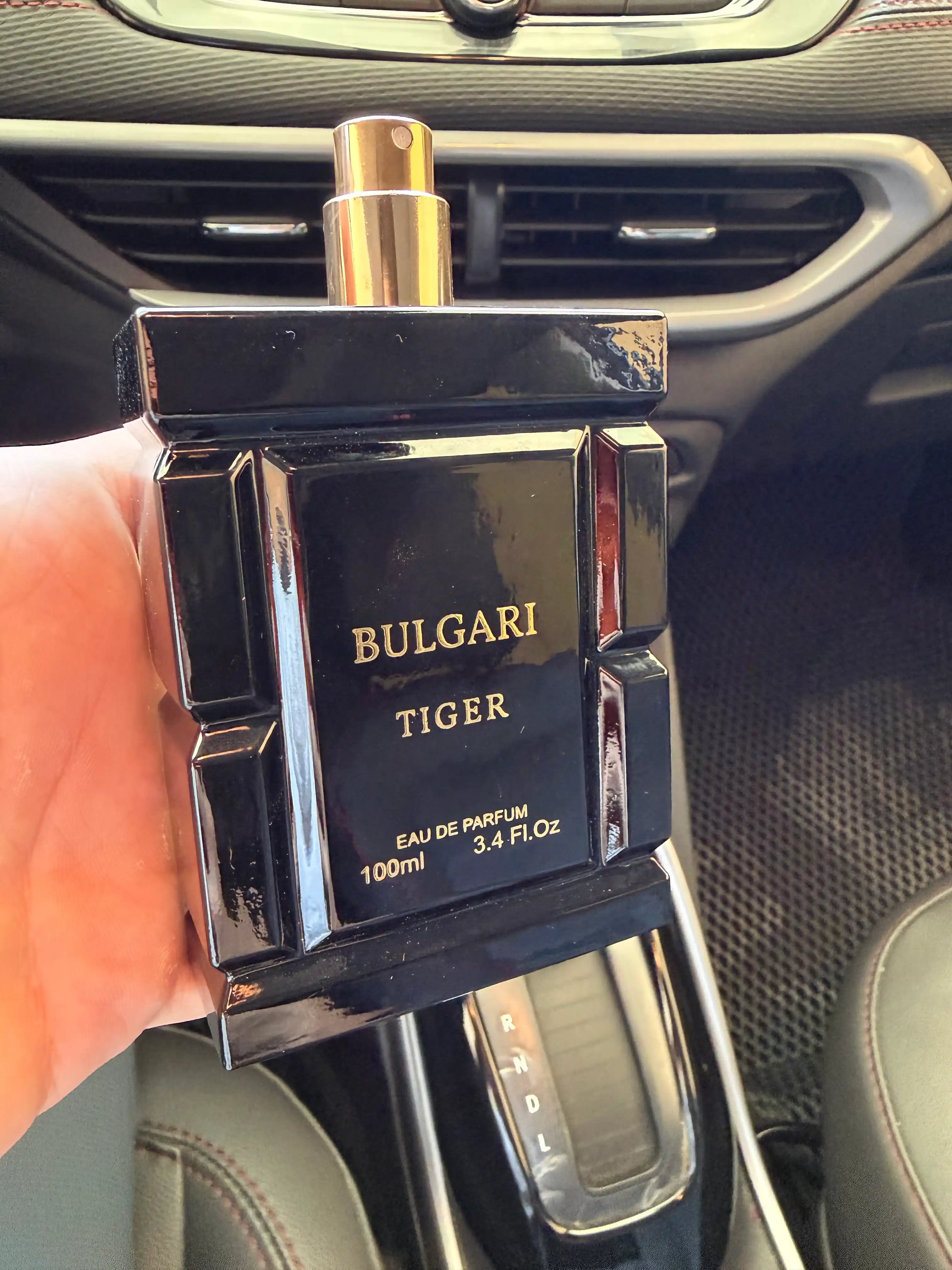 Erkaklar atiri Bulgari Tiger Eau de Parfum 100 ml, yangi yog‘ochsimon hid, sovg’a uchun