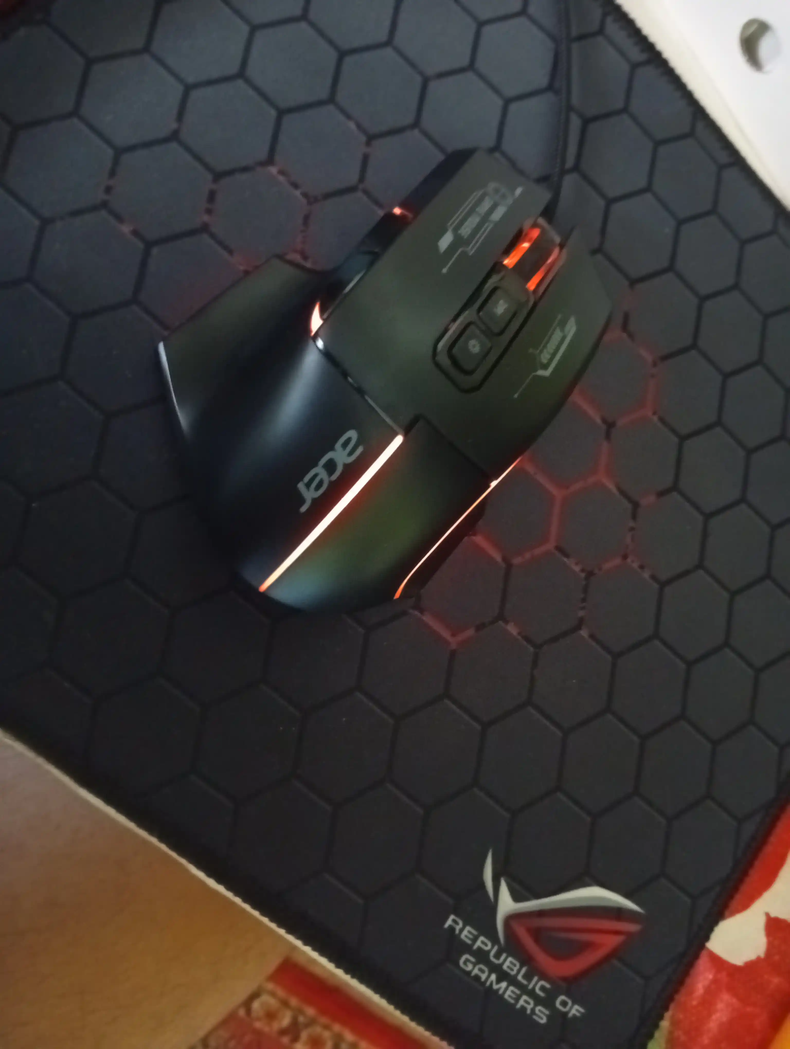 Игровая мышь Acer OMW950 RGB 7200 DPI — точность, скорость и полный контроль