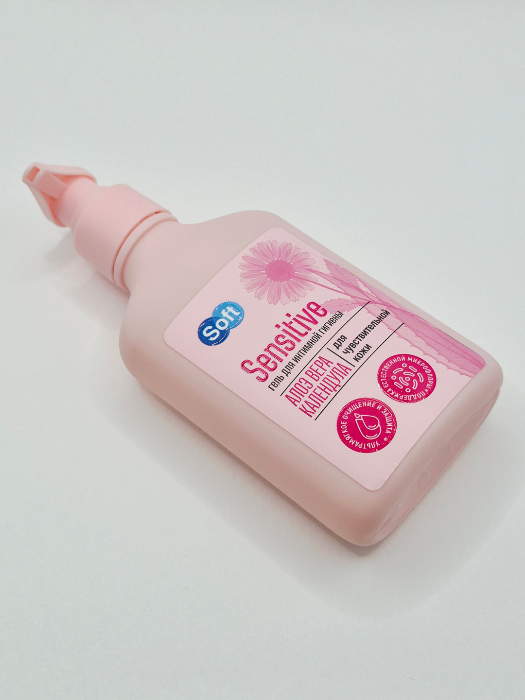Гель для интимной гигиены SOFT Sensitive с алоэ вера и календулой, 220 мл - 