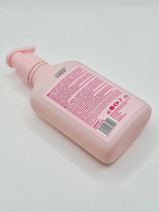 SOFT Sensitive intim gigiyena geli, aloe vera va kalendula, sezgir teri uchun, 220 ml