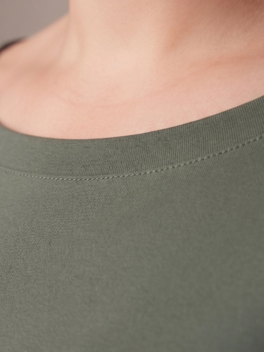 Женский лонгслив оверсайз из хлопка с круглым вырезом, кофта ELENIKA D49.008