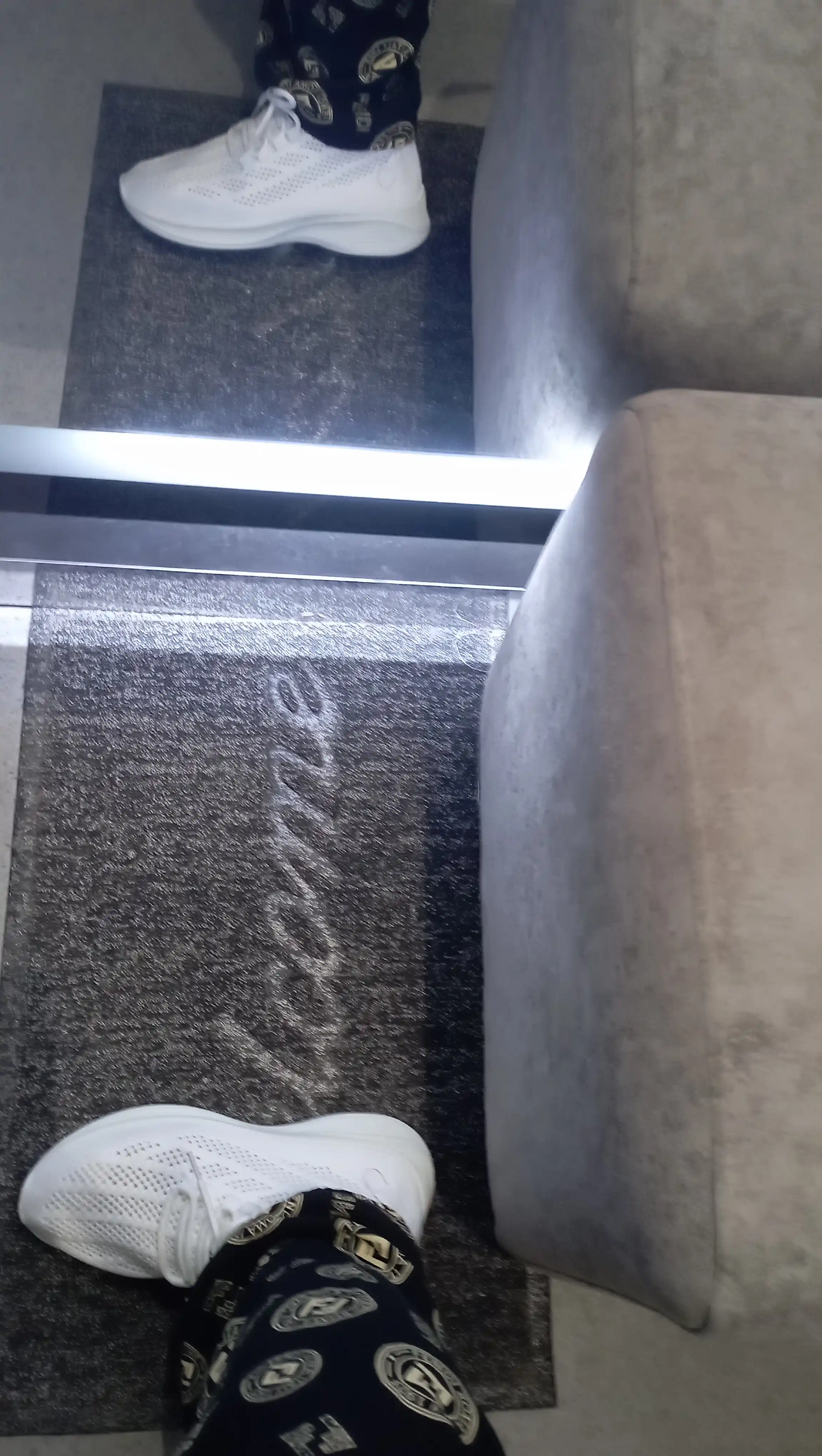 Ayollar krossovkalari DISHER SoftLine