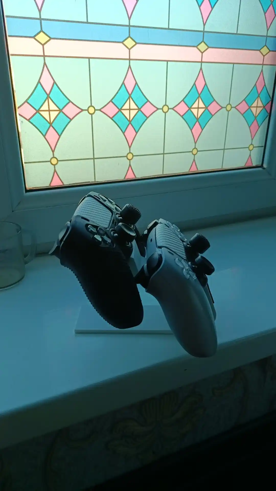 Universal geympad stendi - PlayStation va Xbox uchun stol usti uchun mo'ljallangan