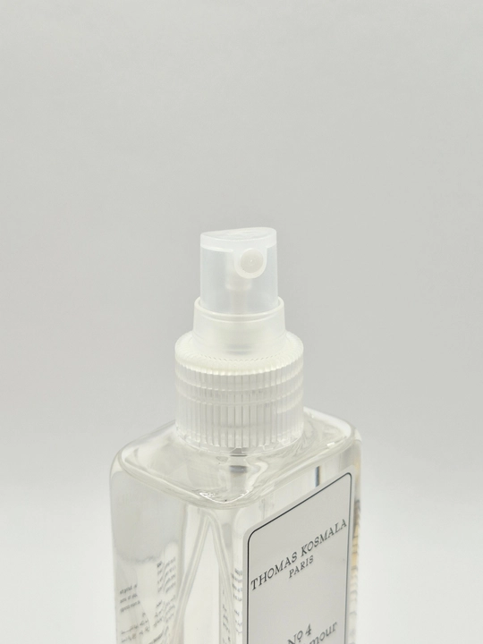 Tana uchun sprey-mist Thomas Kosmala No 4 Après l’Amour, xushbo'y tana misti, 250 ml