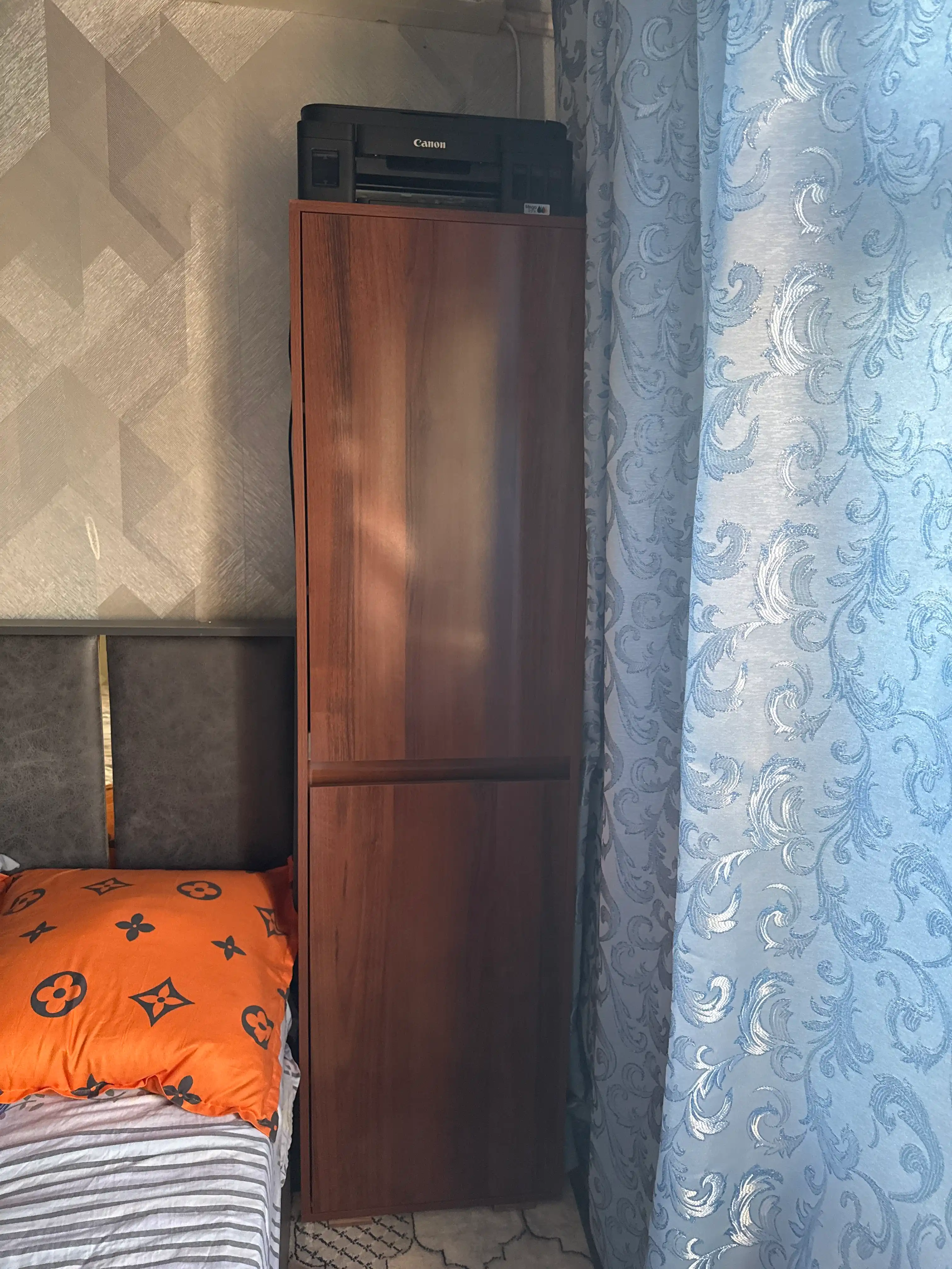 WALL universal shkafi, oshxona va dahliz uchun penali, Rossiya LDSP, tayyor yig‘ilgan