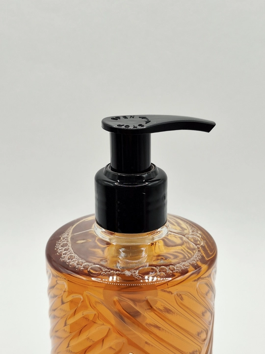 KILIAN Angels’ Share qo‘l va tana uchun parfyumeriyali dush geli, 250 ml