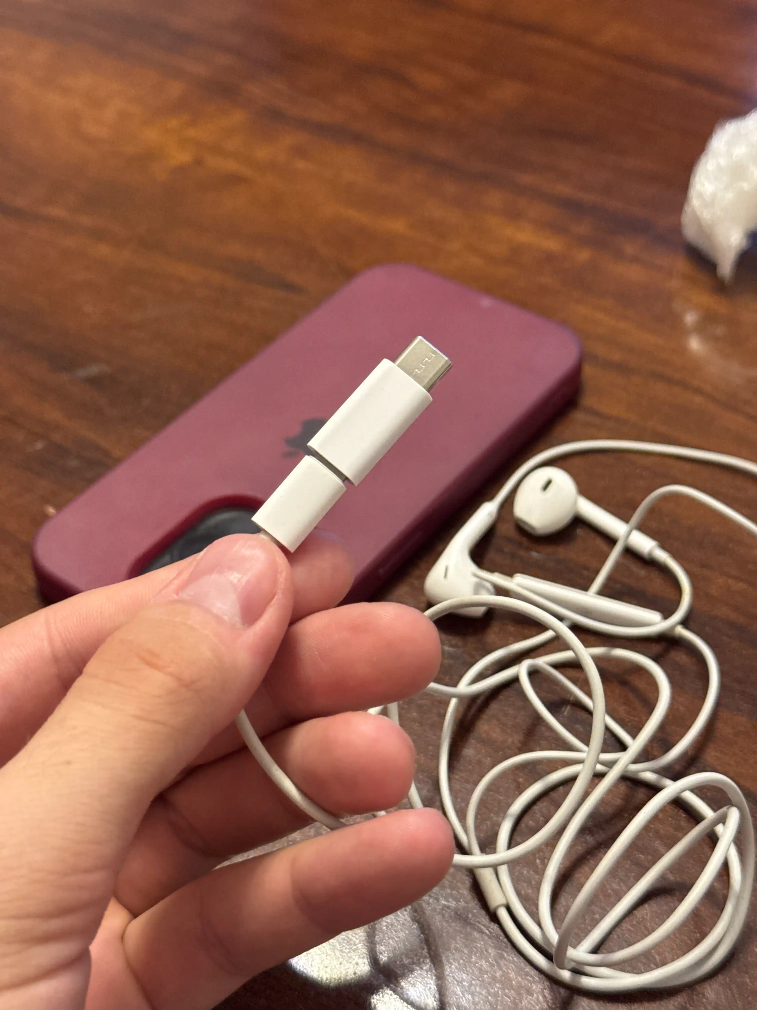 Adapter, zaryadlash va ma’lumot uzatish uchun USB, Type-C, Lightning o‘tkazgich