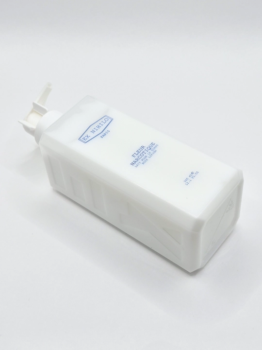 Tana uchun xushbo'ylantiruvchi va namlantiruvchi losyon Narcotique Body Lotion, 360 ml