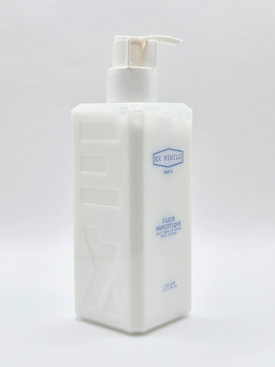 Tana uchun xushbo'ylantiruvchi va namlantiruvchi losyon Narcotique Body Lotion, 360 ml - 