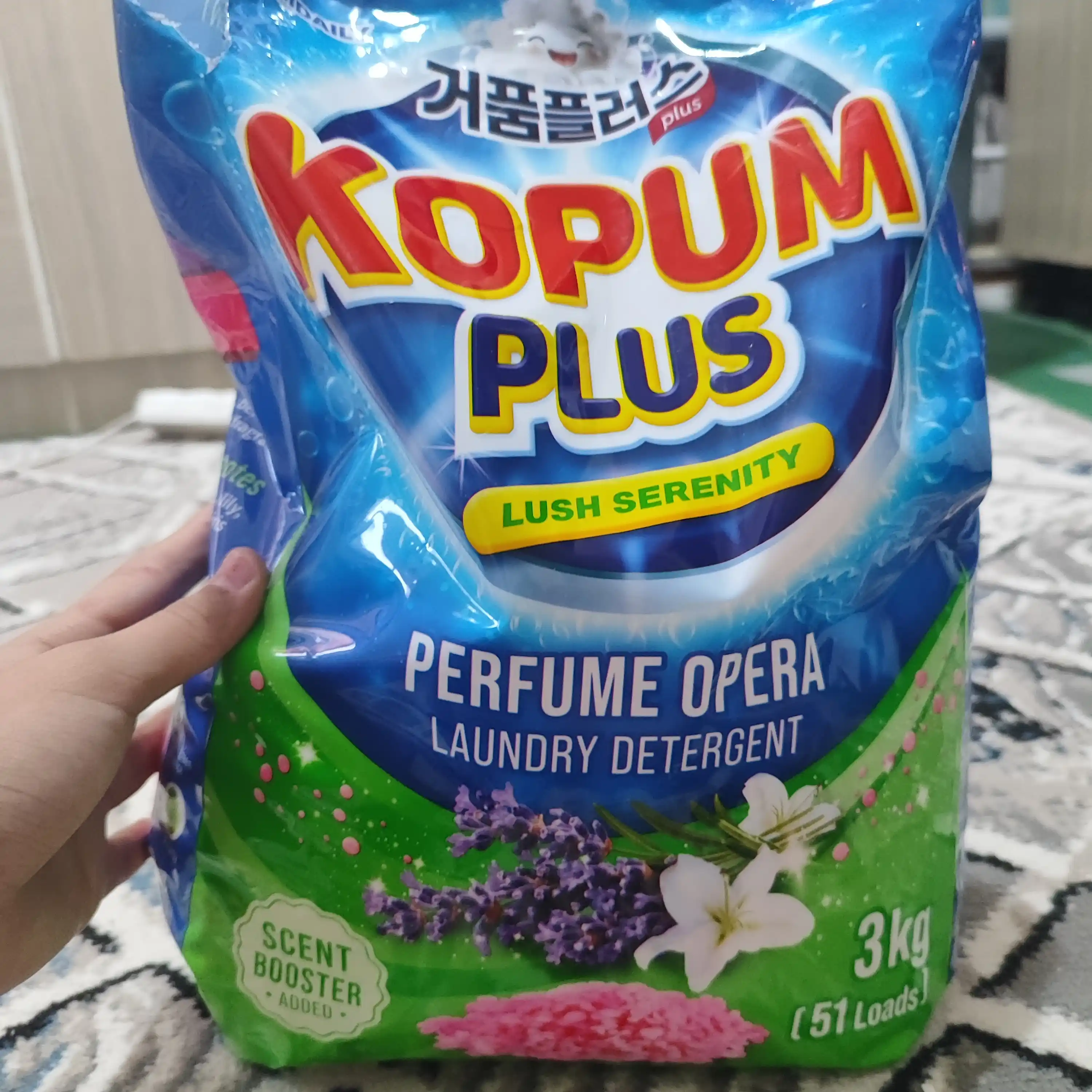 Kir yuvish kukuni Kopum Plus, avtomat, Koreyada ishlab chiqarilgan, rangli va oq kiyimlar