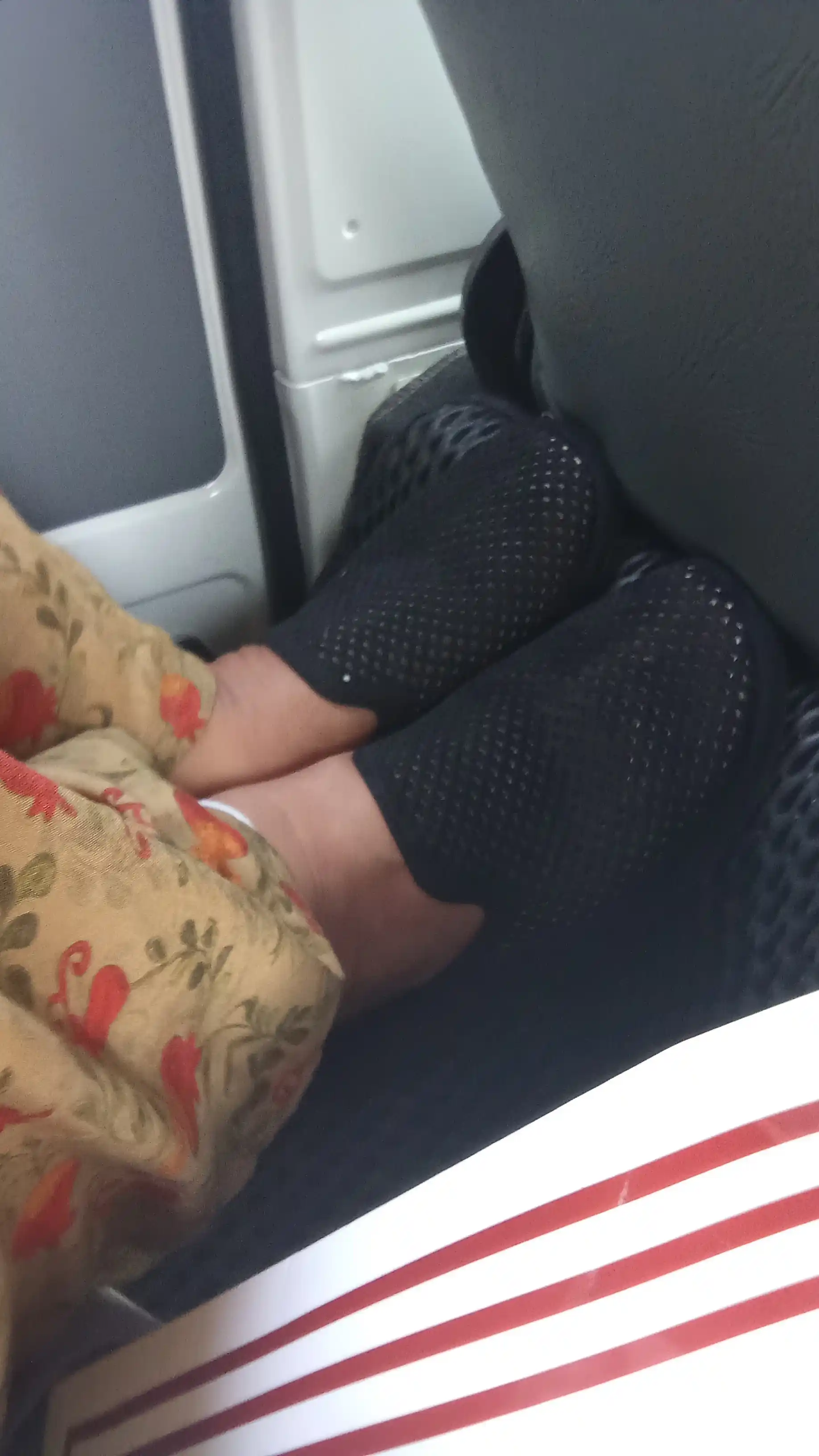 Ayollar uy shippaklari yozgi, yengil va qulay tapichka, barhavo myuli uslubida, 36-40