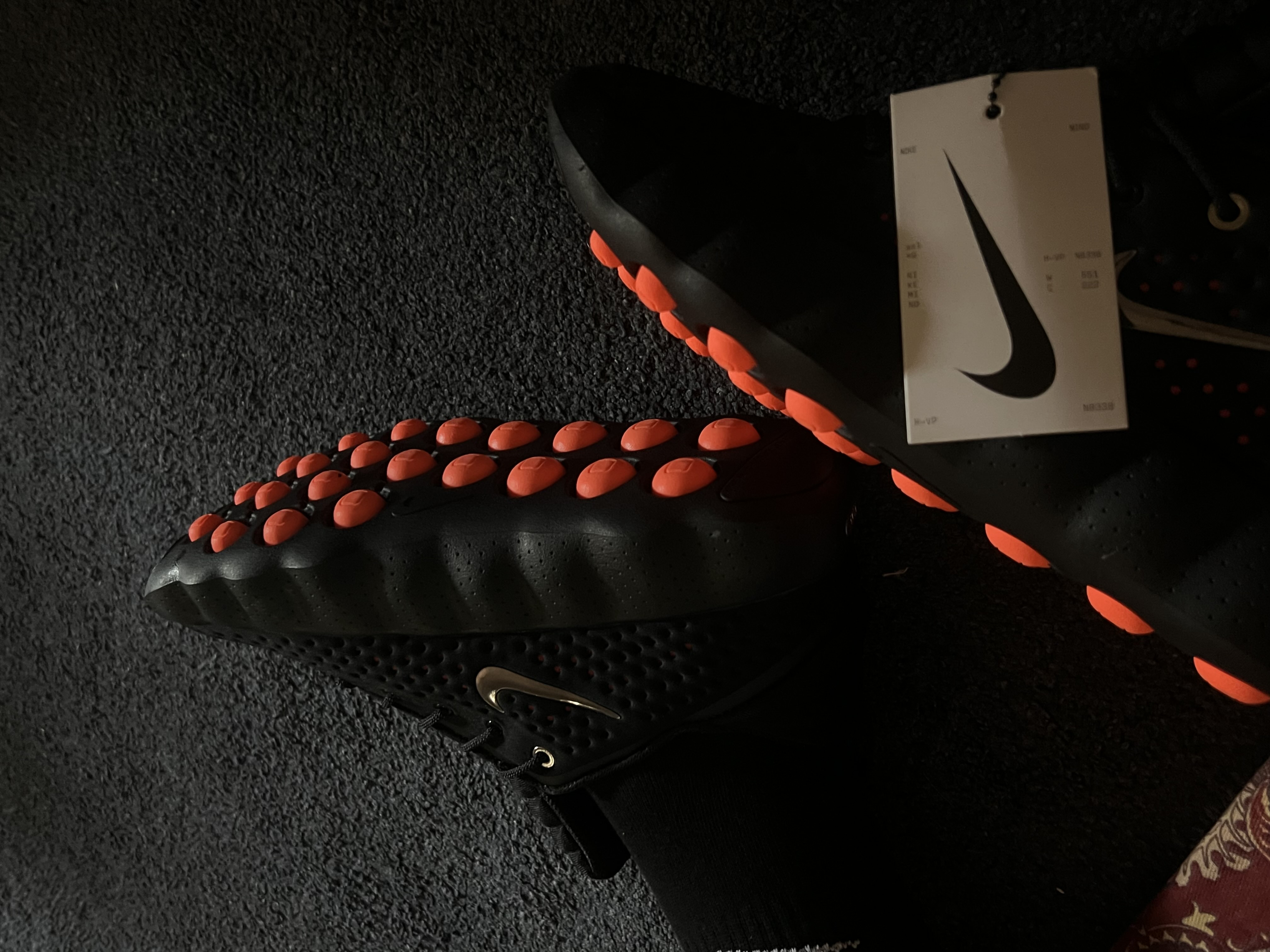 Nike Кроссовки Mind 002 — инновационный комфорт