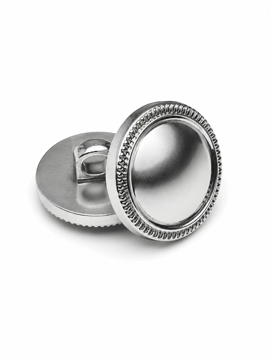 Metall rangdagi kumush tugmalar