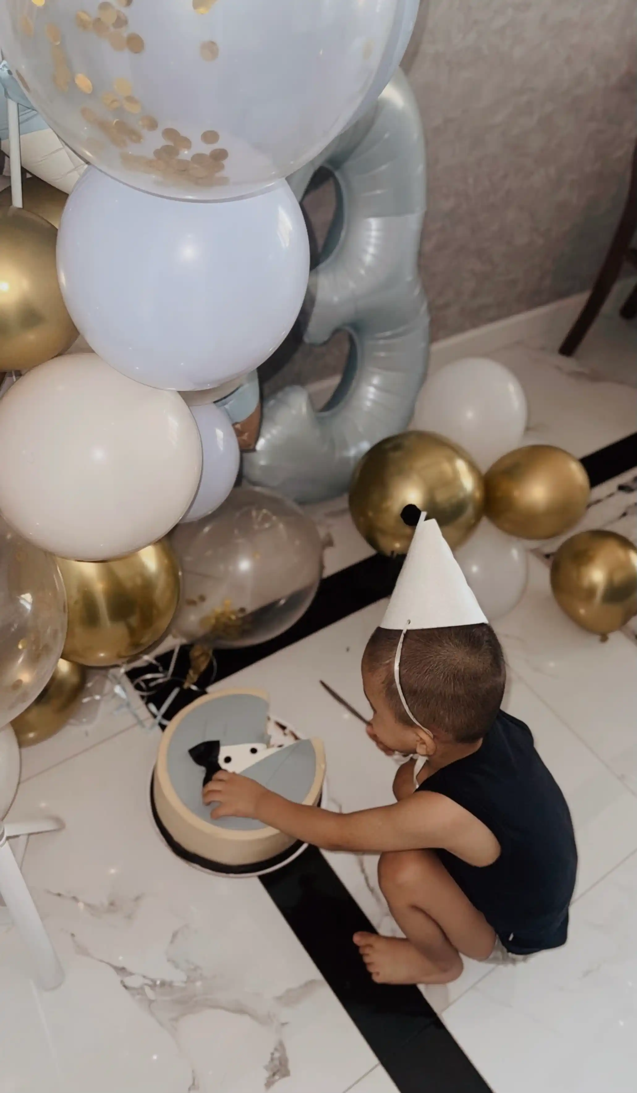 1 yoshli bola uchun folga raqamli tug‘ilgan kun sharlari to‘plami