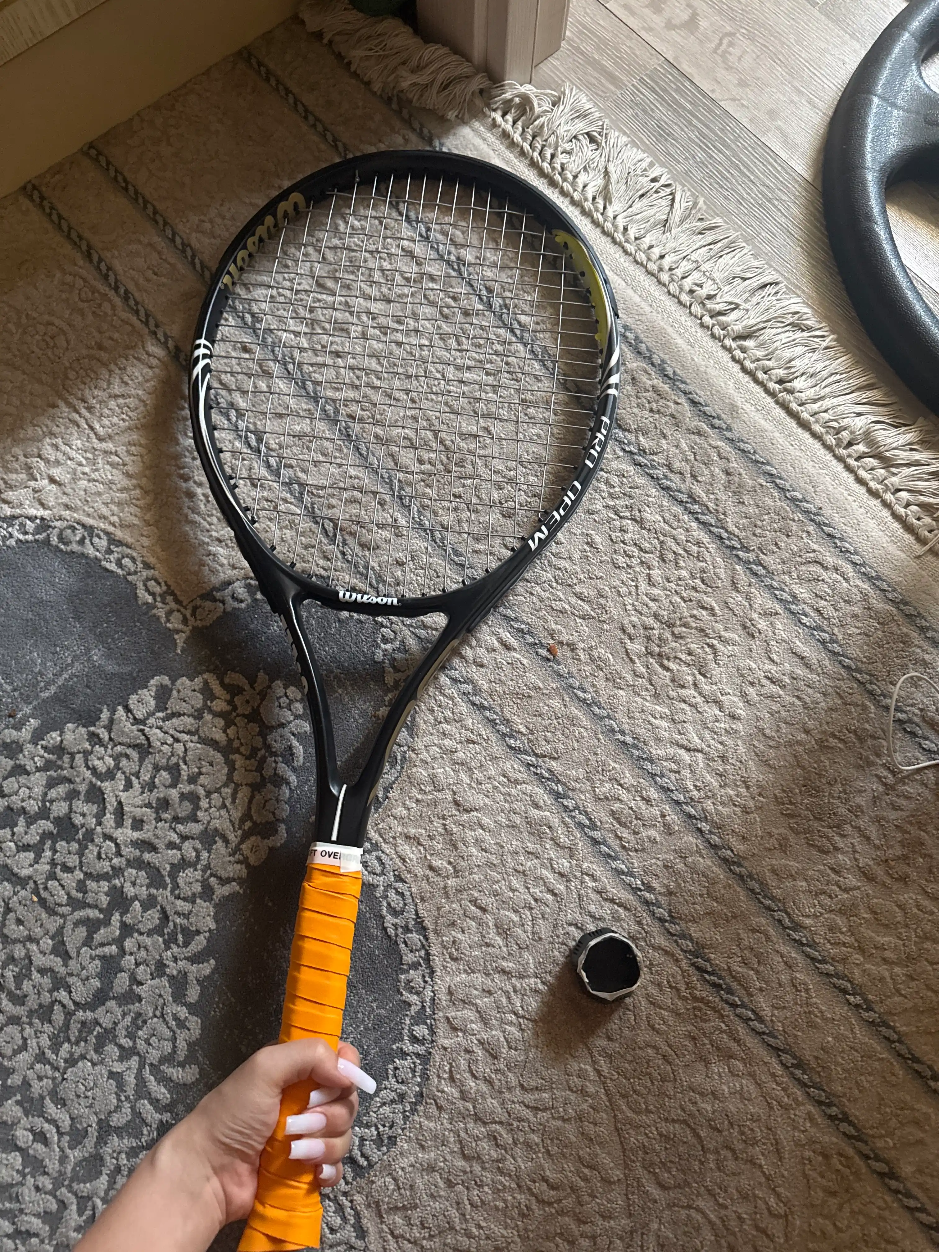 Wilson 3LX BLX tennis raketkalari. Texnologiya raketka ramasi materiali o‘rilgan