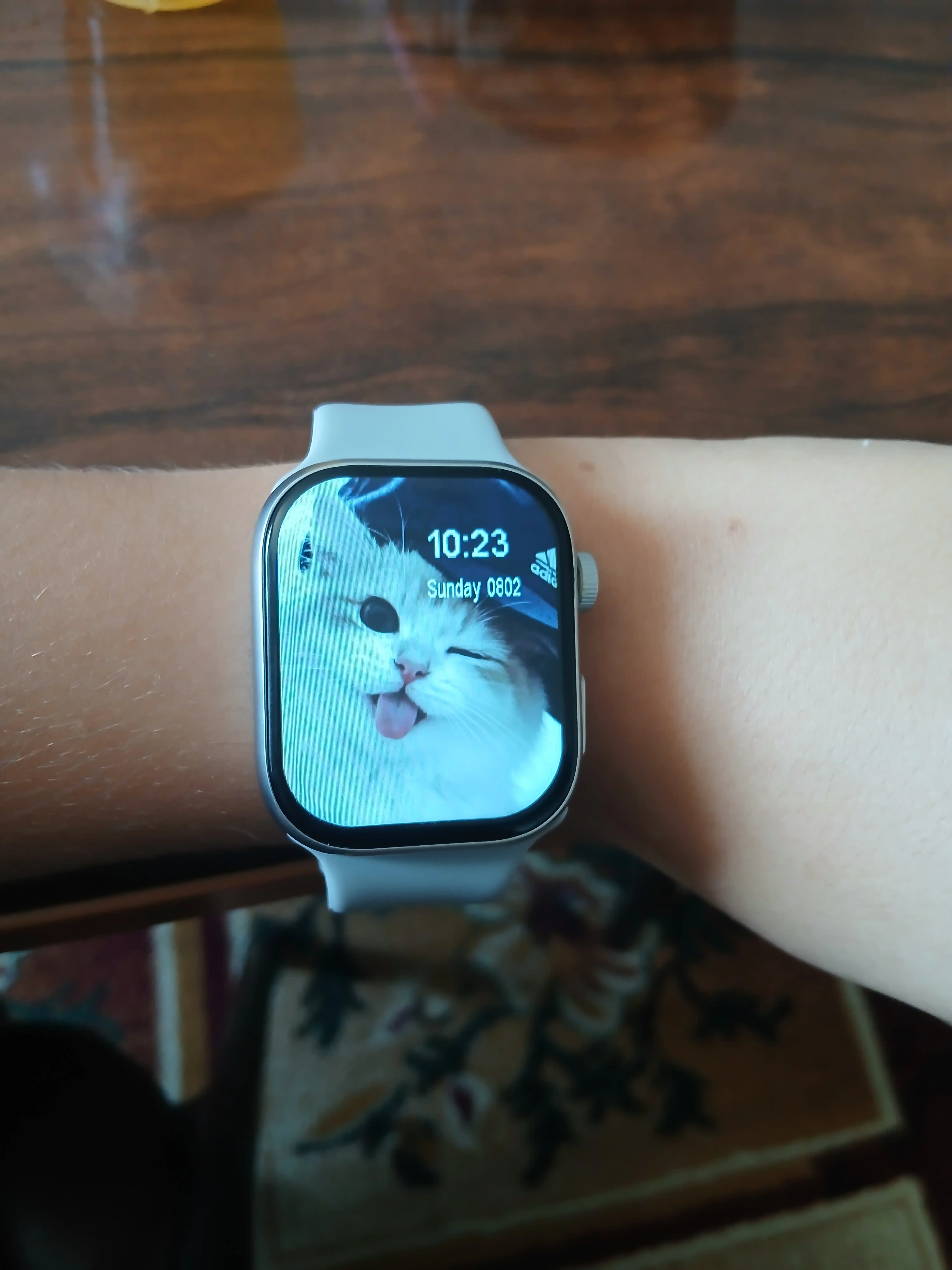 Aqlli soat, 1+1, 2 ta Smart Watch 8 va 8 ultra, 11 ta kamar va g'ilof bilan