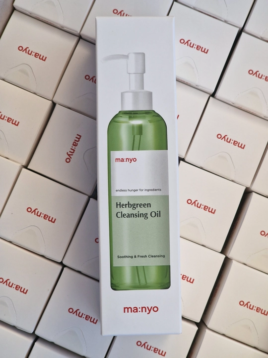 Мягкое гидрофильное масло с растительными экстрактами Manyo Herb Green Cleansing Oil - 