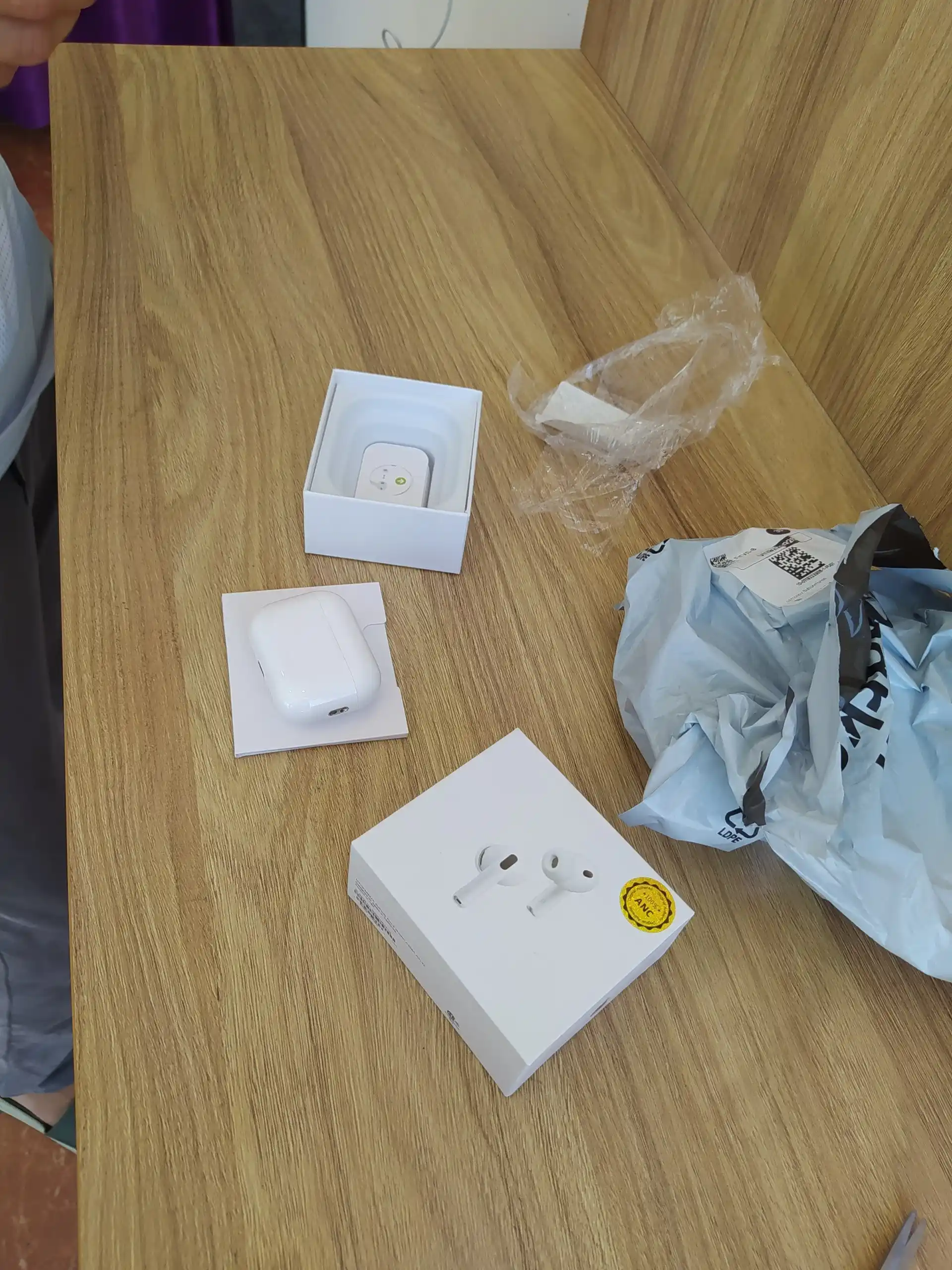Simsiz quloqchinlar Pods Pro 2 sensorli, iPhone va Android uchun bluetooth