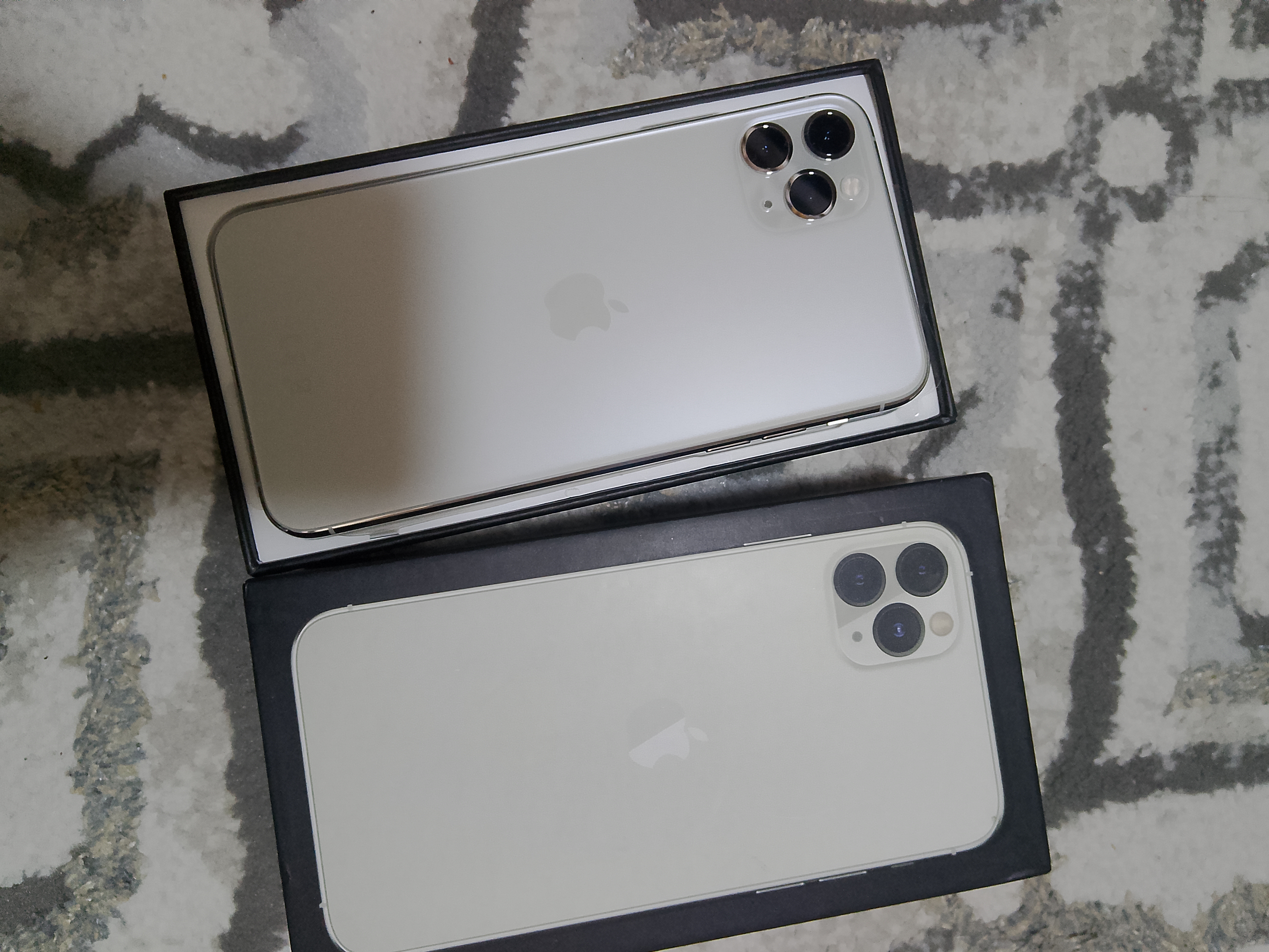 Apple iPhone 11 Pro Max, SIM+eSIM, UZIMEI-зарегистрирован