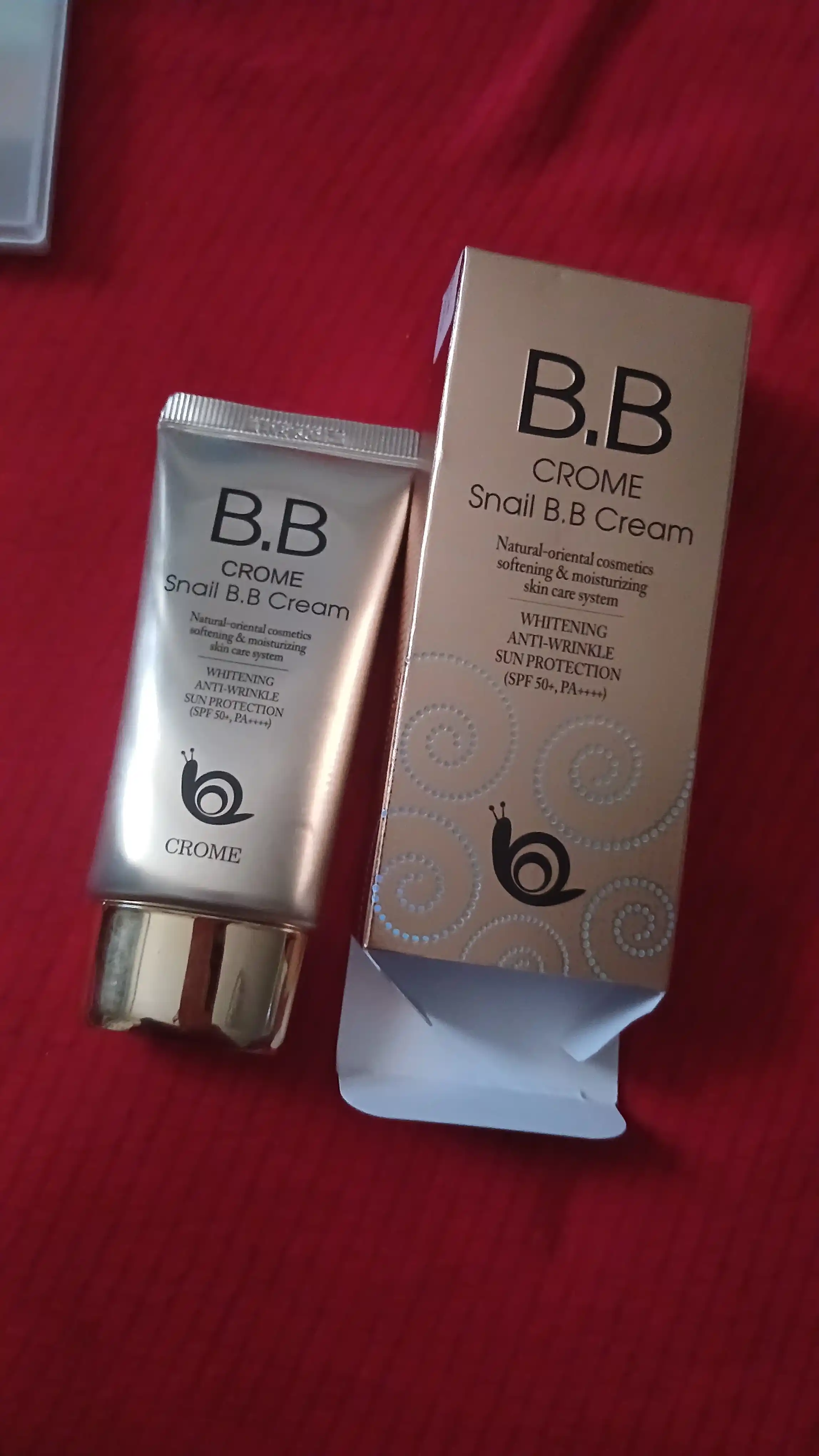CROME SNAIL BB krem SPF50, с муцином улитки, отбеливающий тональный крем