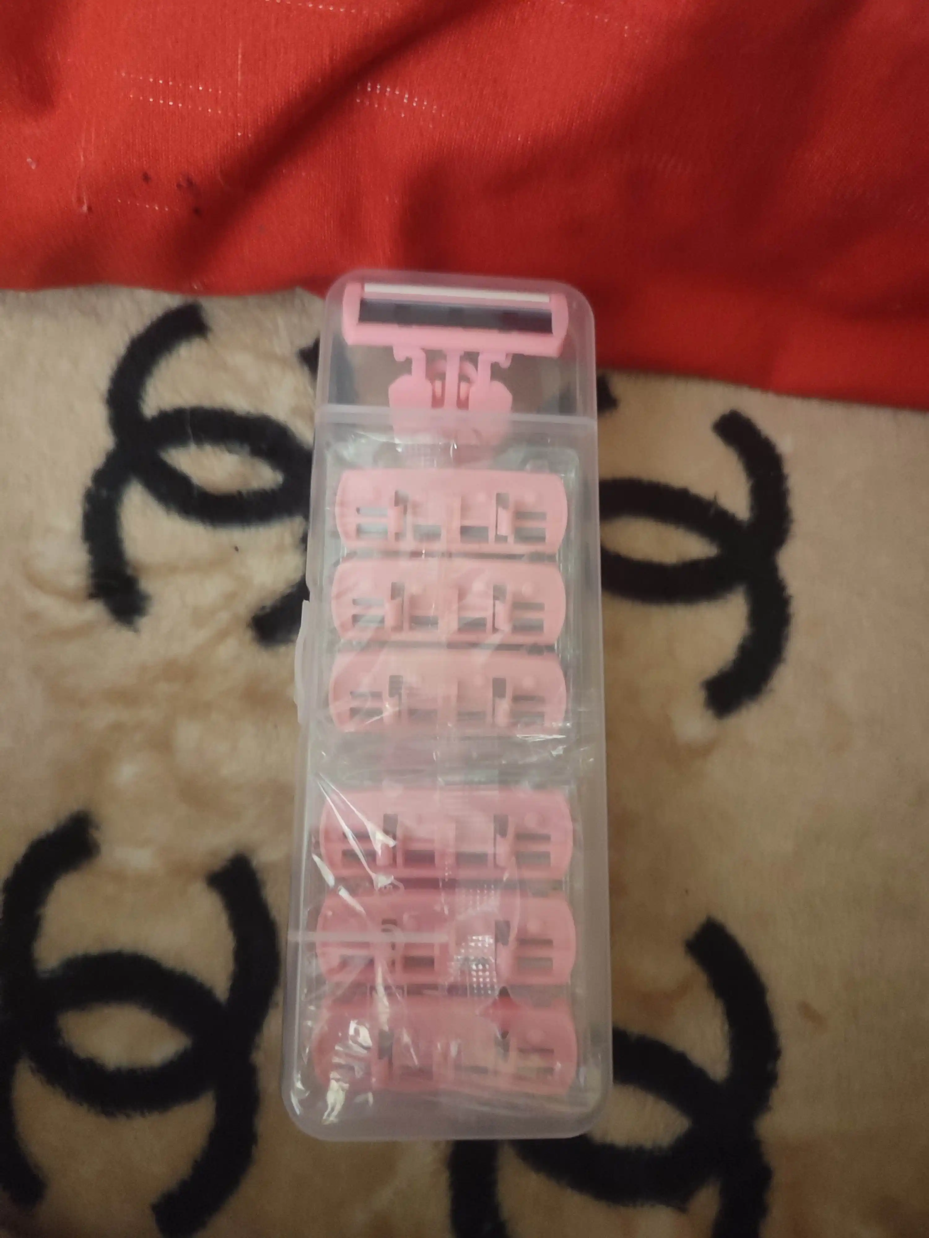 Ayollar uchun Dream Powder ko‘p pichoqli britva, 6 ta almashtiriladigan boshi bilan